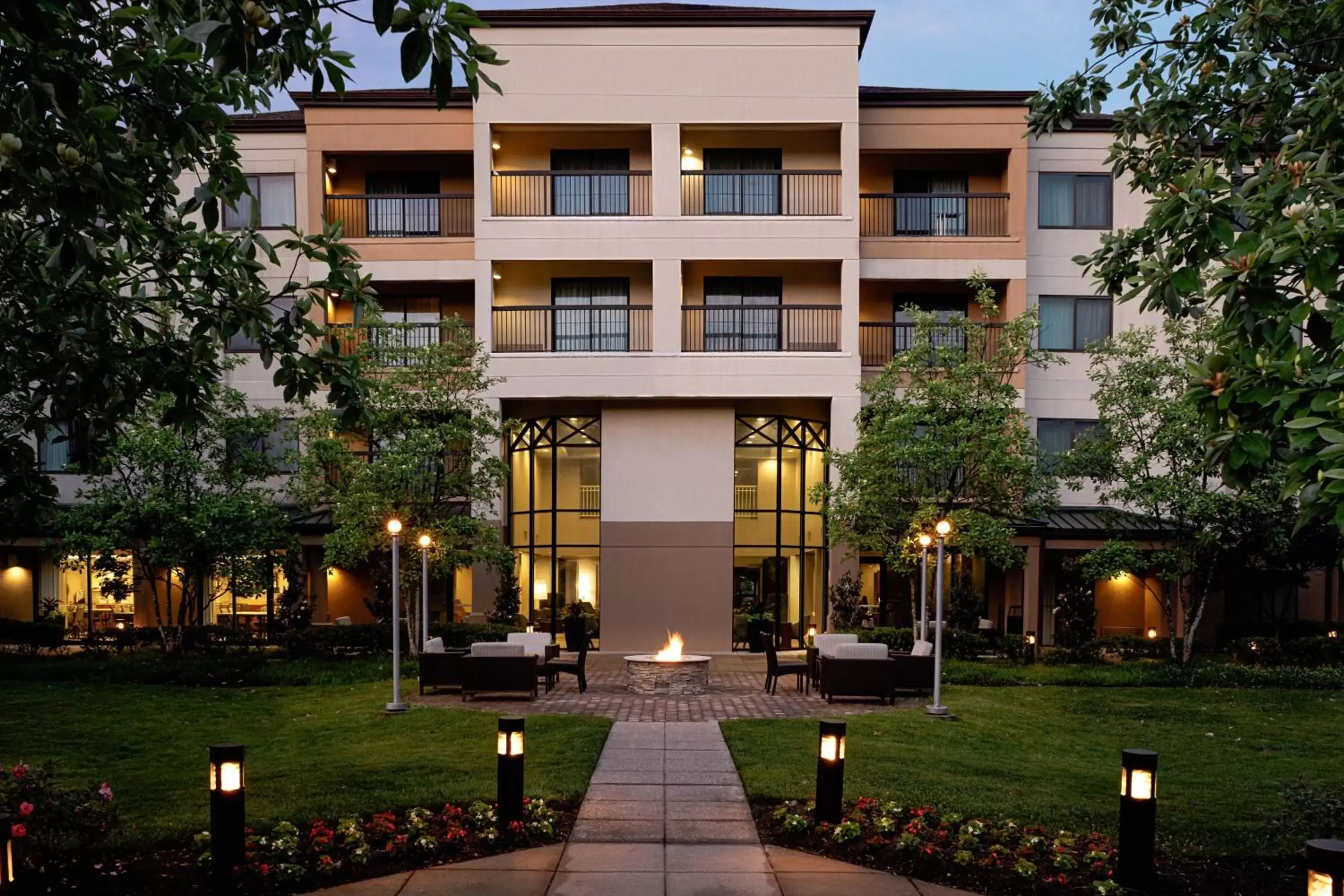 Property Building in Courtyard by Marriott Springfield