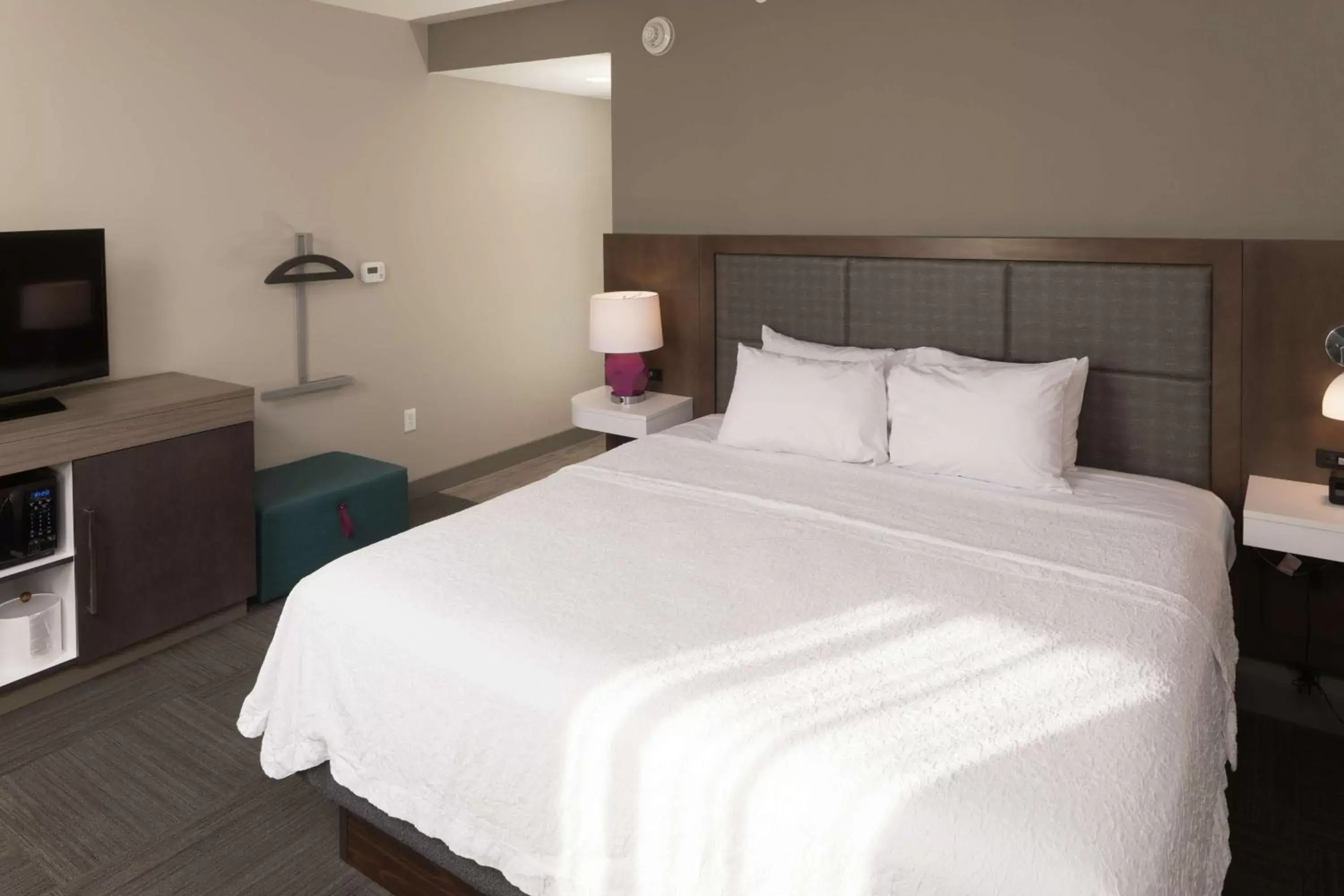 Bed in Hampton Inn & Suites Asheville Biltmore Area