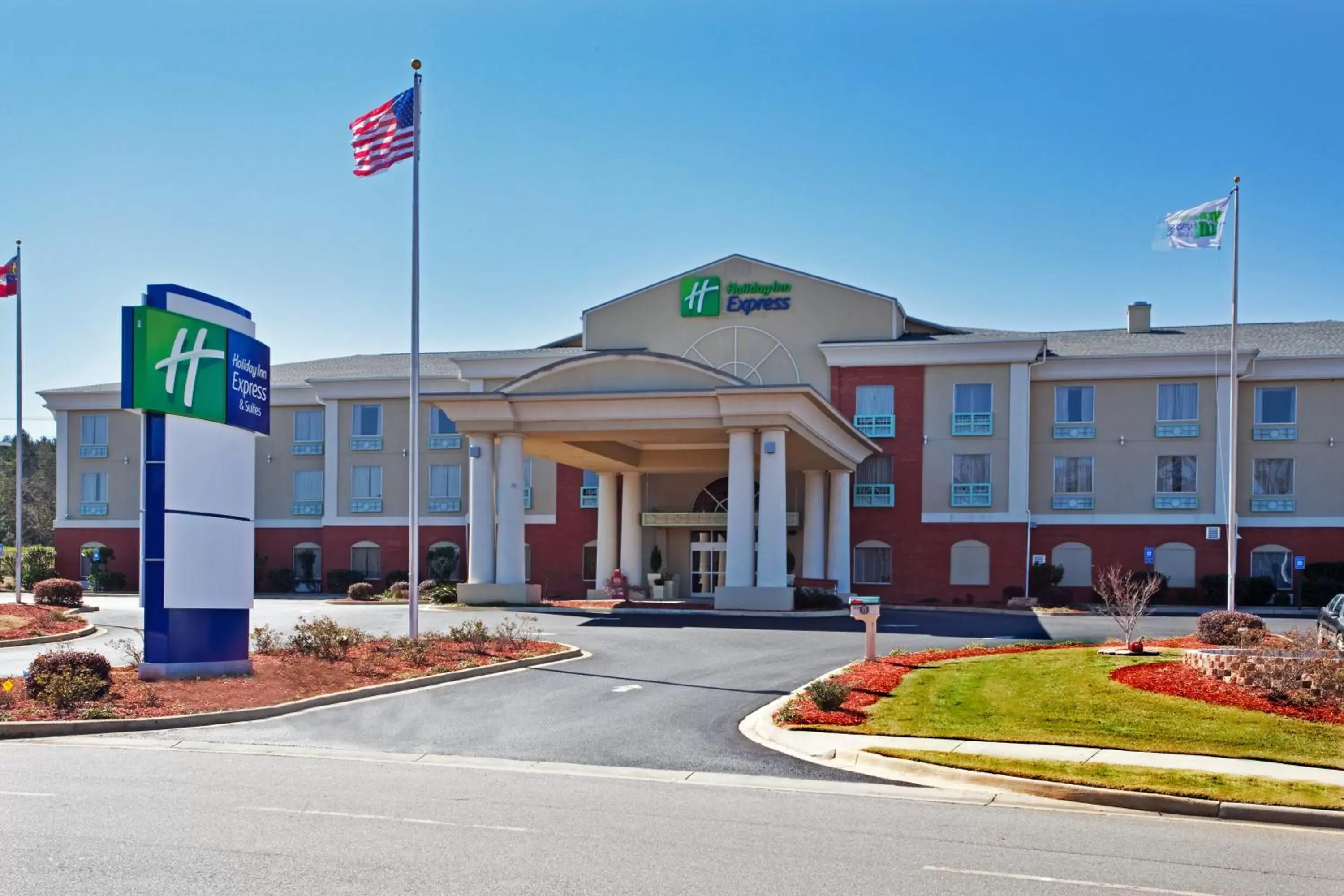 Property Building in Holiday Inn Express and Suites Thomasville, an IHG Hotel