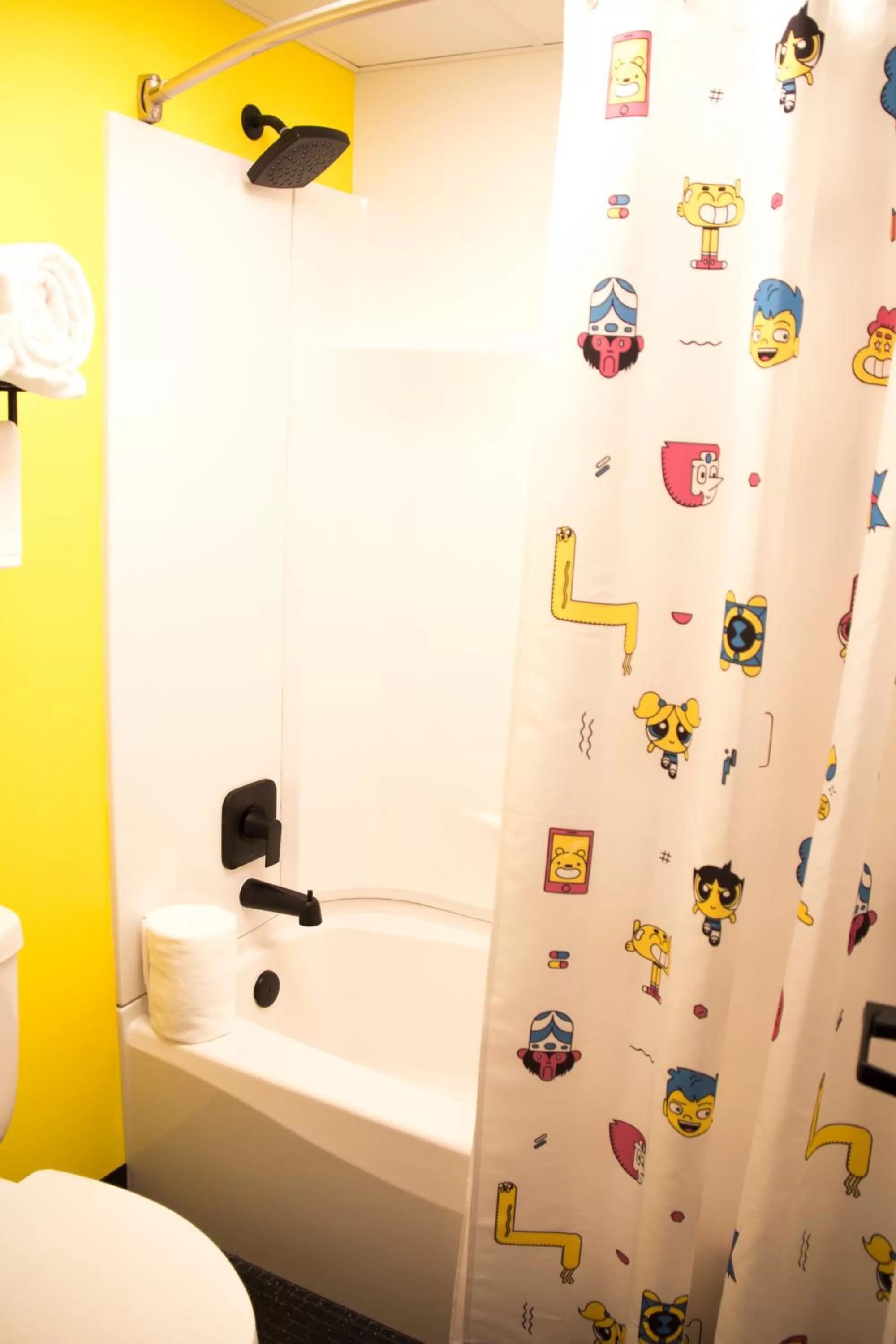 Shower in Cartoon Network Hotel