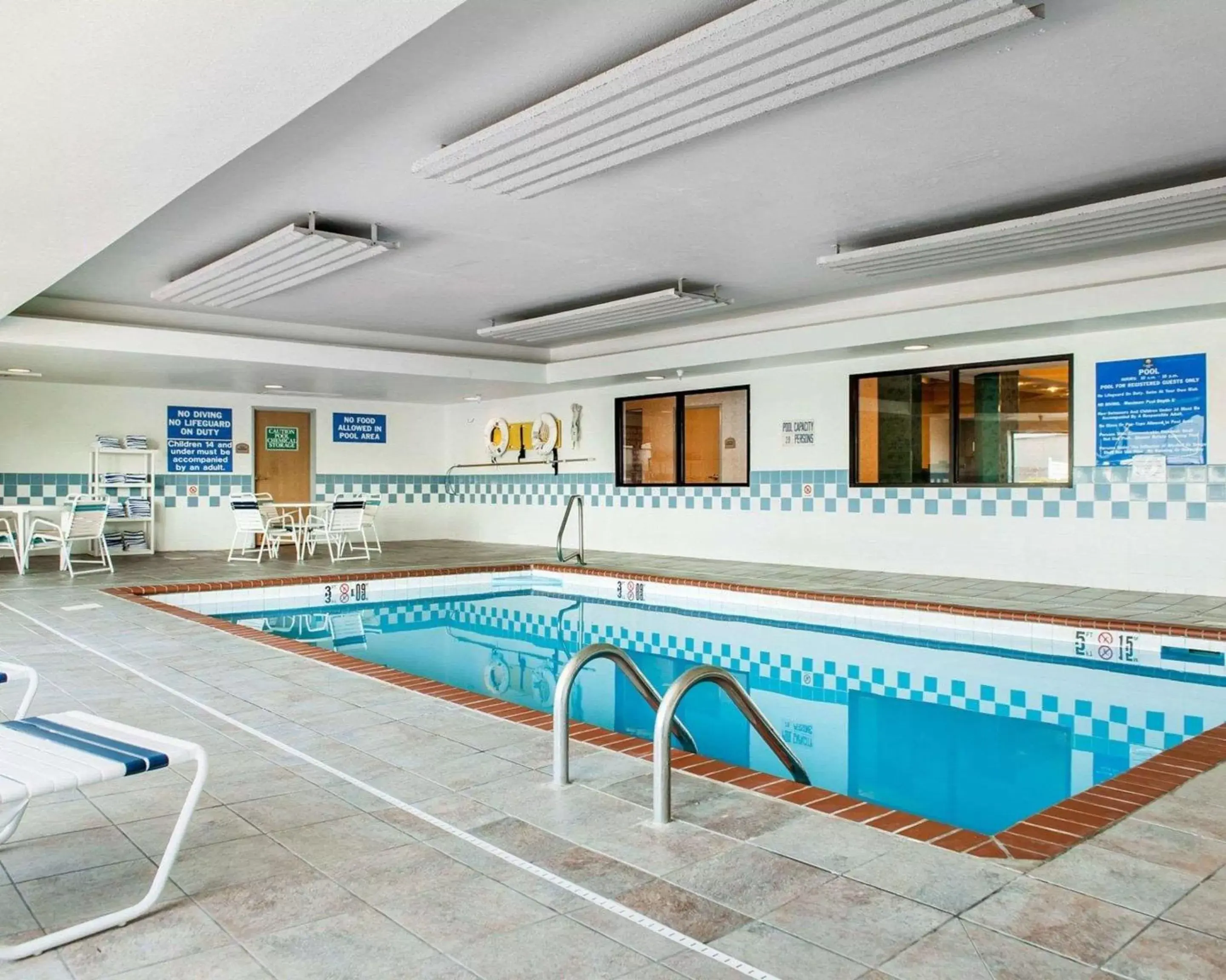 On site, Swimming Pool in Comfort Inn Goshen