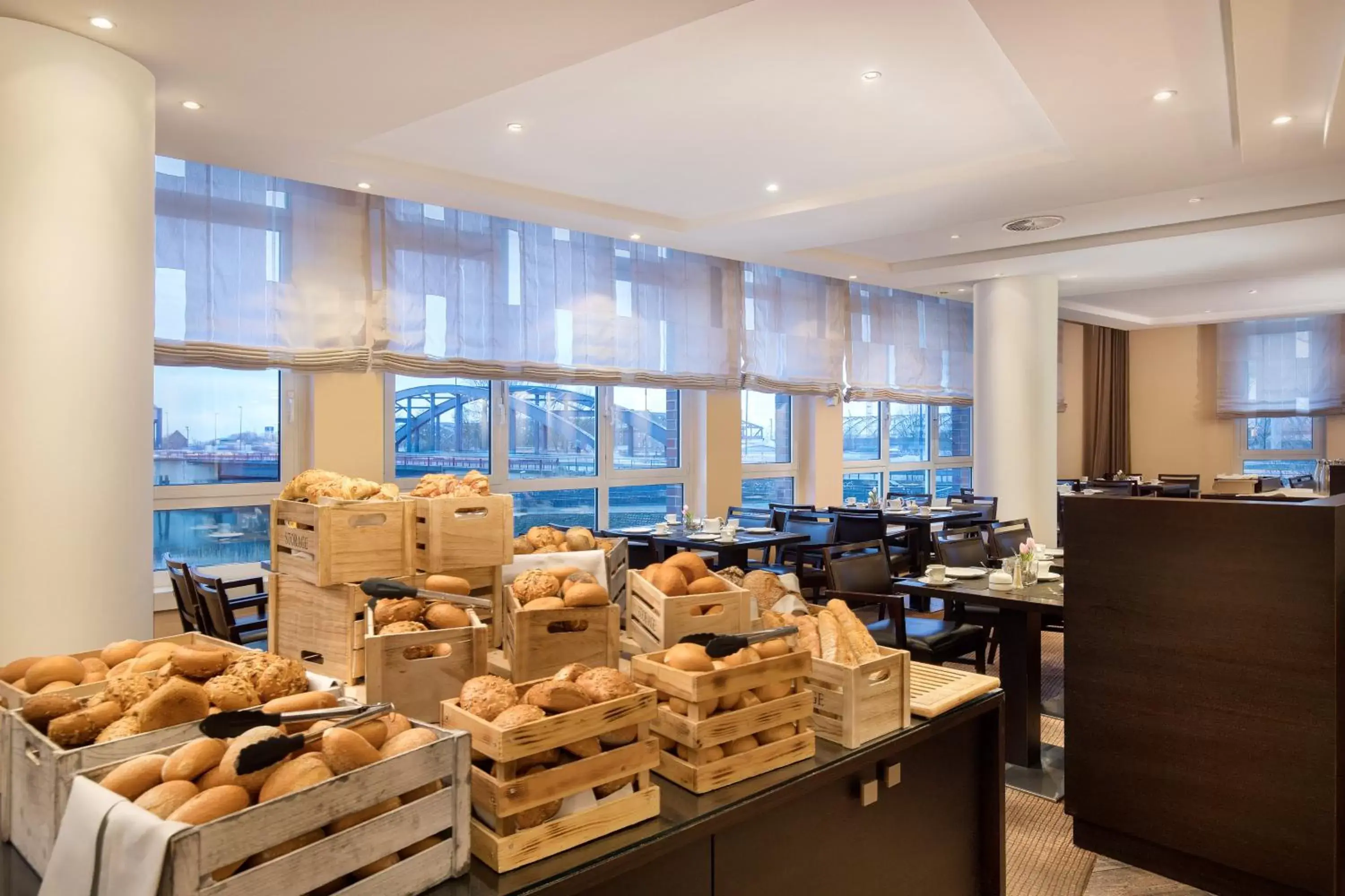 Breakfast in Holiday Inn Hamburg, an IHG Hotel Breakfast in Holiday Inn Hamburg, an IHG Hotel