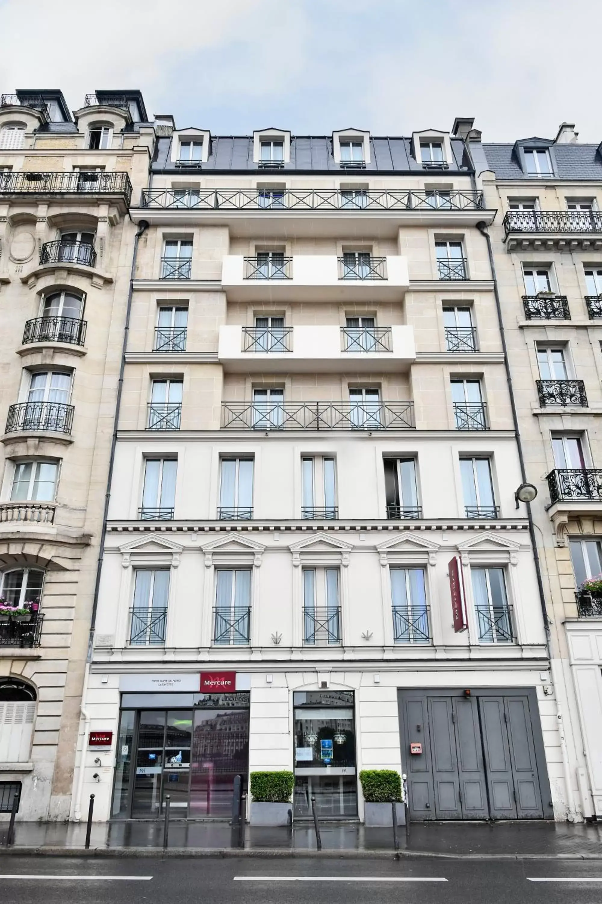 Facade/entrance, Property Building in Mercure Paris Gare du Nord