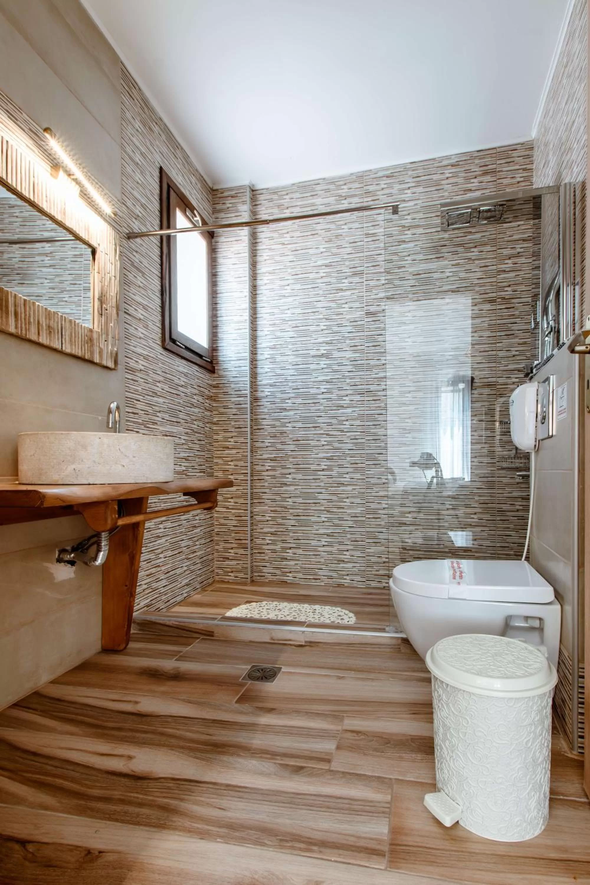 Bathroom in Deluxe Suites