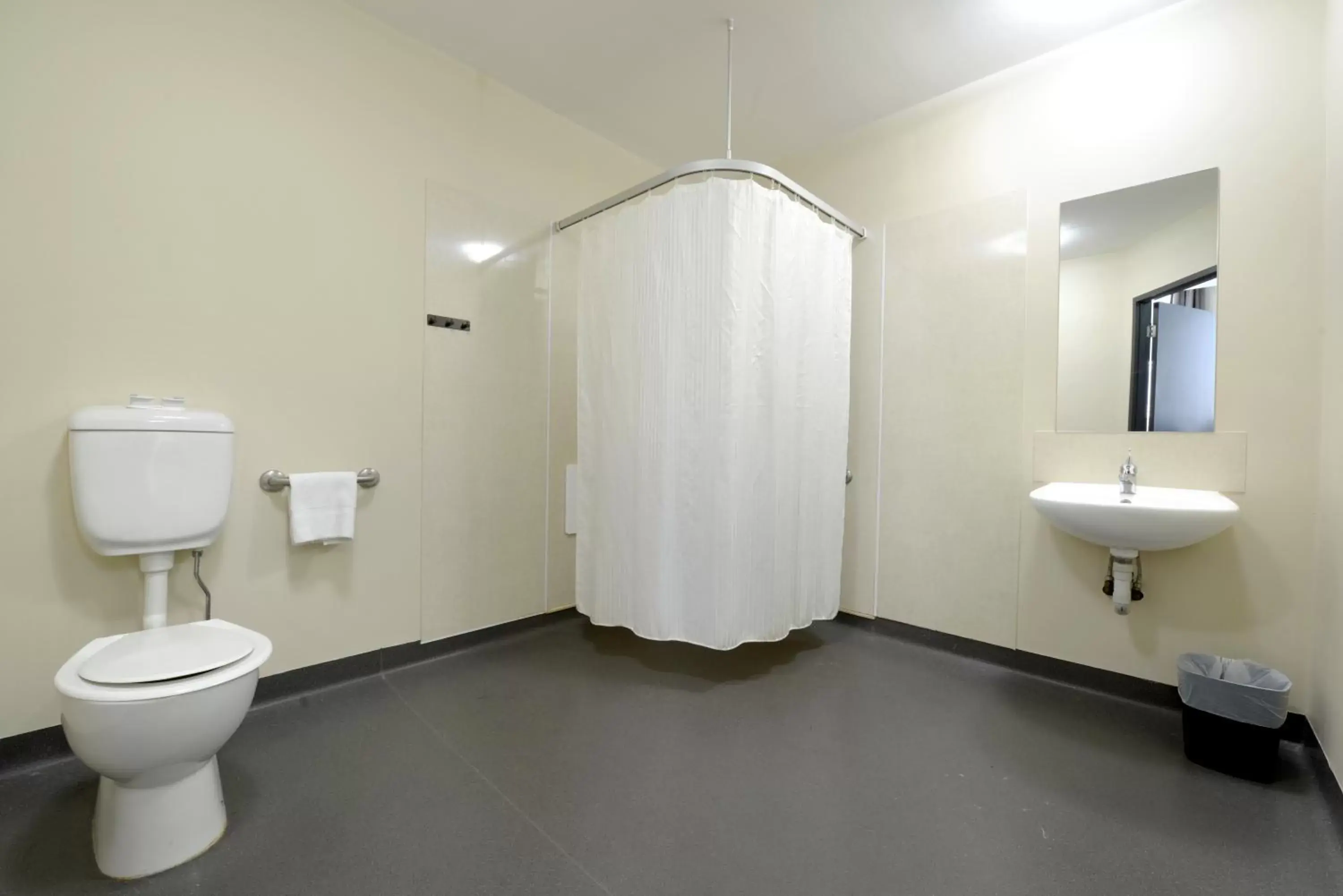 Bathroom in ibis Budget - Melbourne CBD