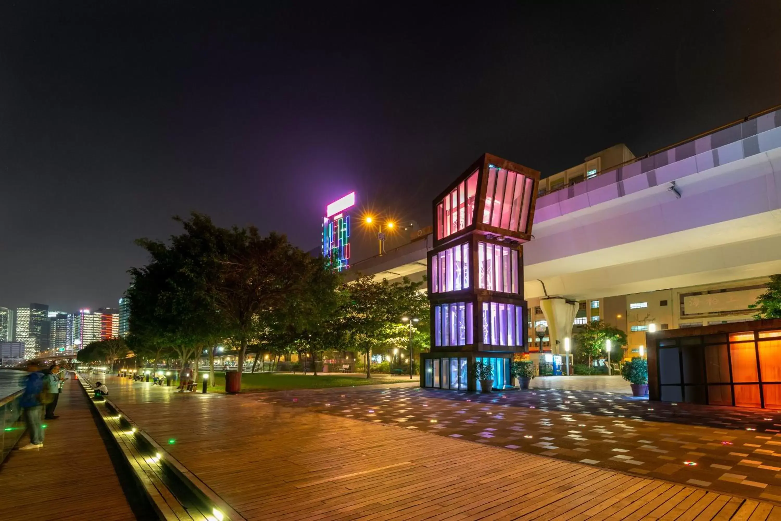 Nearby landmark, Property Building in Holiday Inn Express Hong Kong Kowloon CBD2, an IHG Hotel