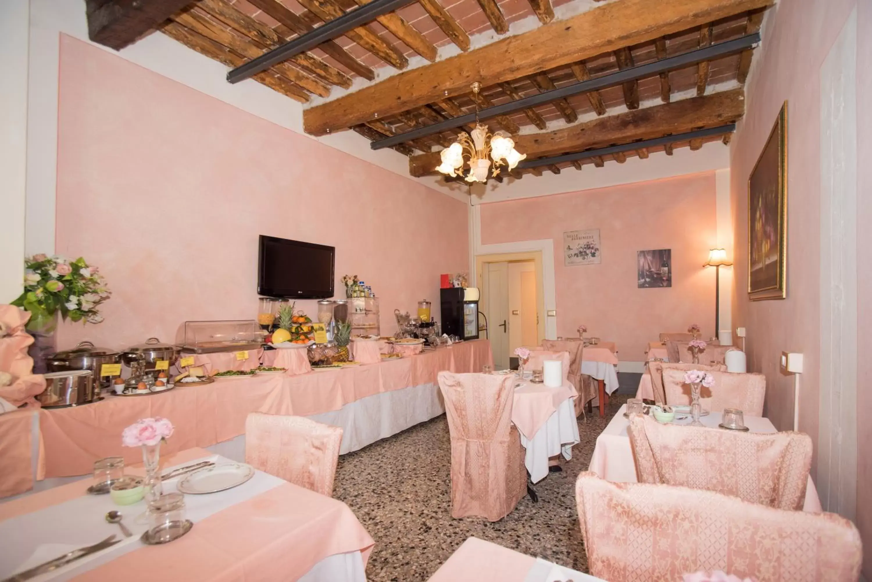 Buffet breakfast, Restaurant/Places to Eat in Relais Centro Storico