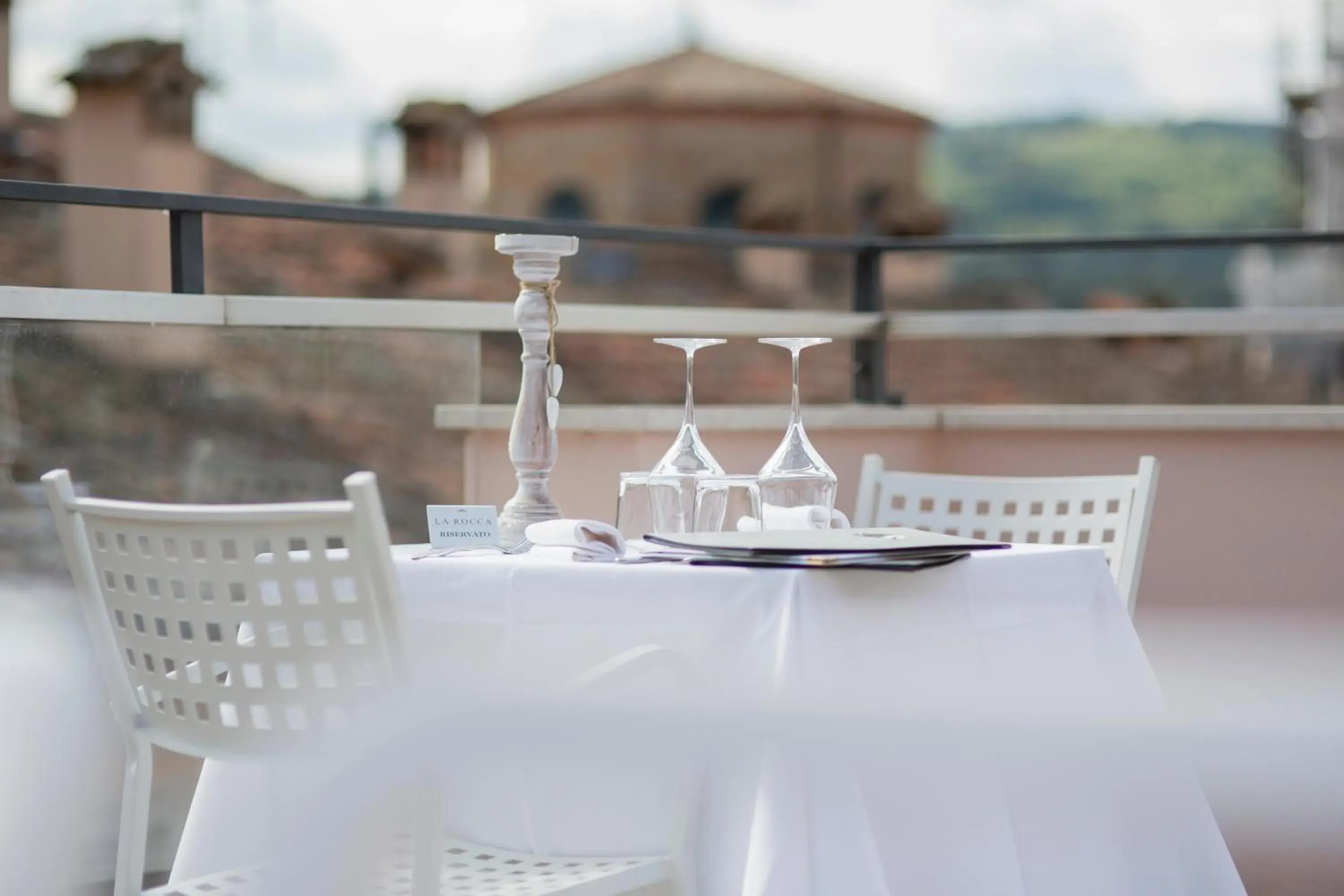 Restaurant/Places to Eat in Albergo La Rocca