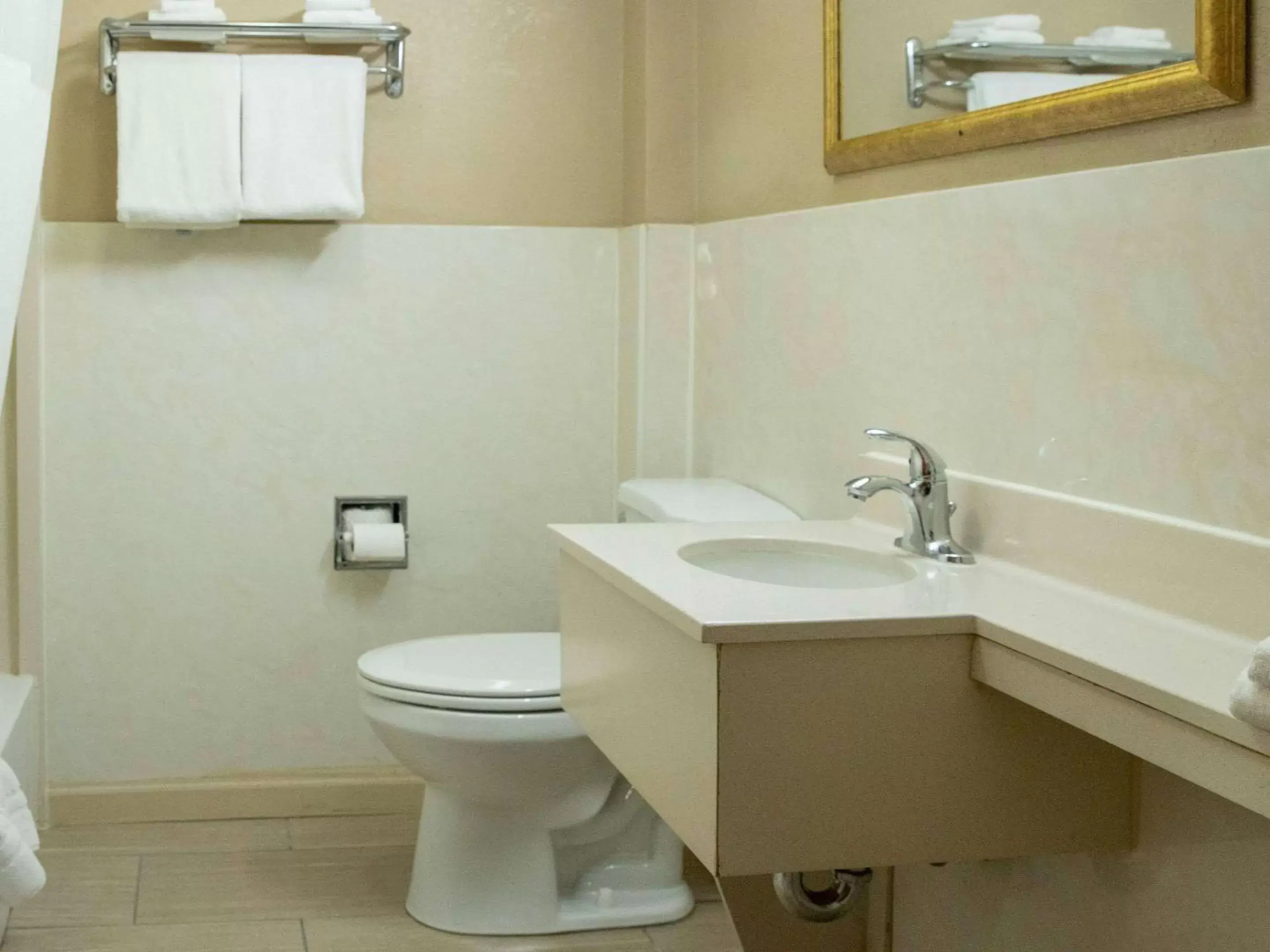 Bathroom in Quality Inn Raynham - Taunton