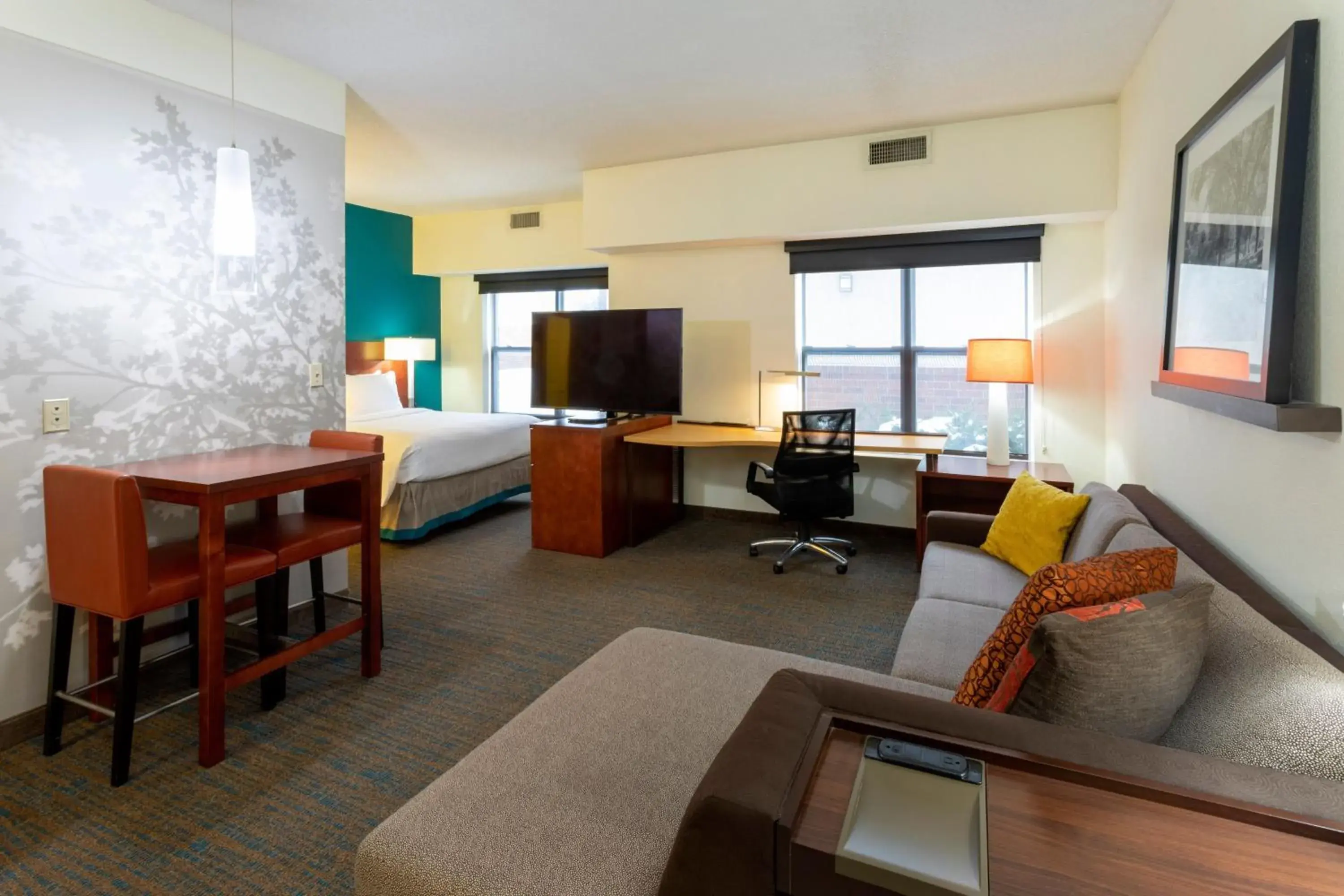 Photo of the whole room, Seating Area in Residence Inn Minneapolis St. Paul/Roseville