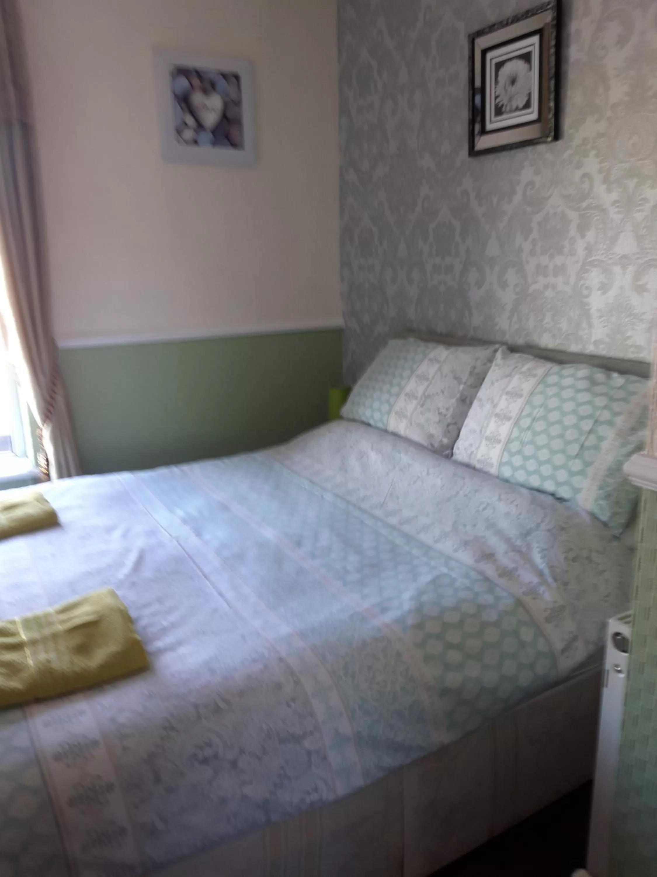 Bed in Delamere Hotel