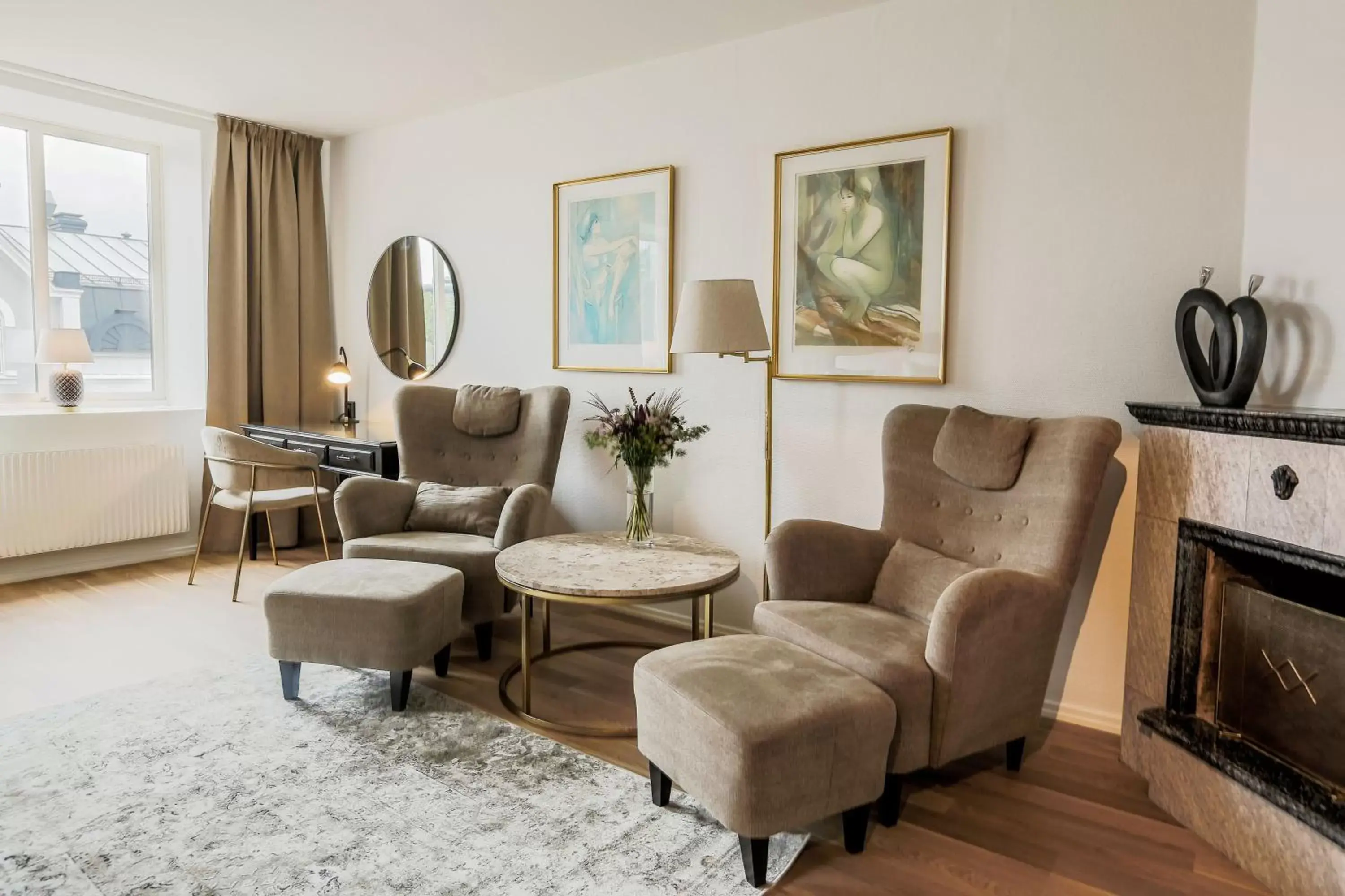 Bedroom, Seating Area in Clarion Collection Hotel Cardinal