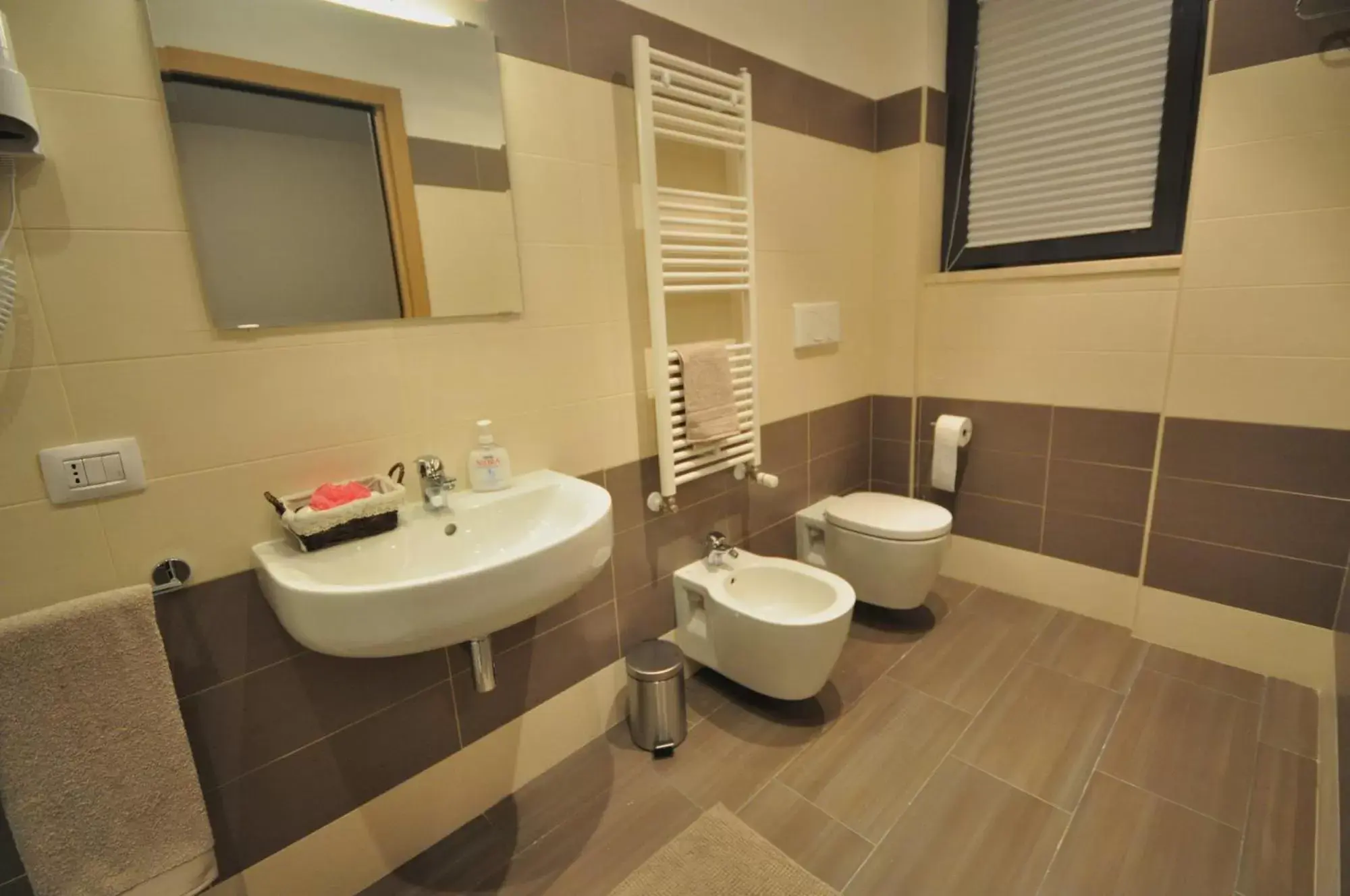 Bathroom in Hotel 325 Tor Vergata