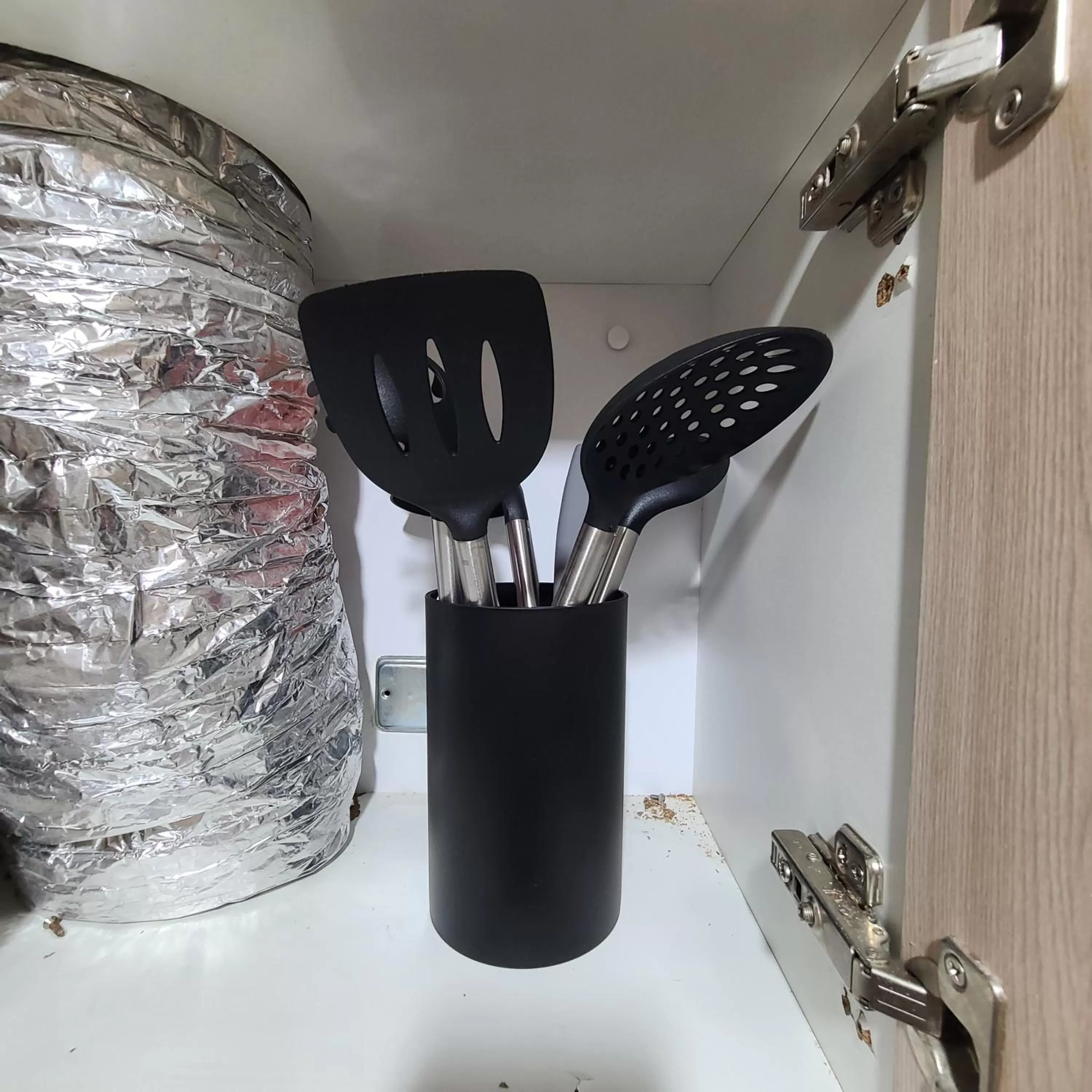 Kitchen or kitchenette in INSPIRIA Condo Free Airport Pickup for 3 nights stay or more