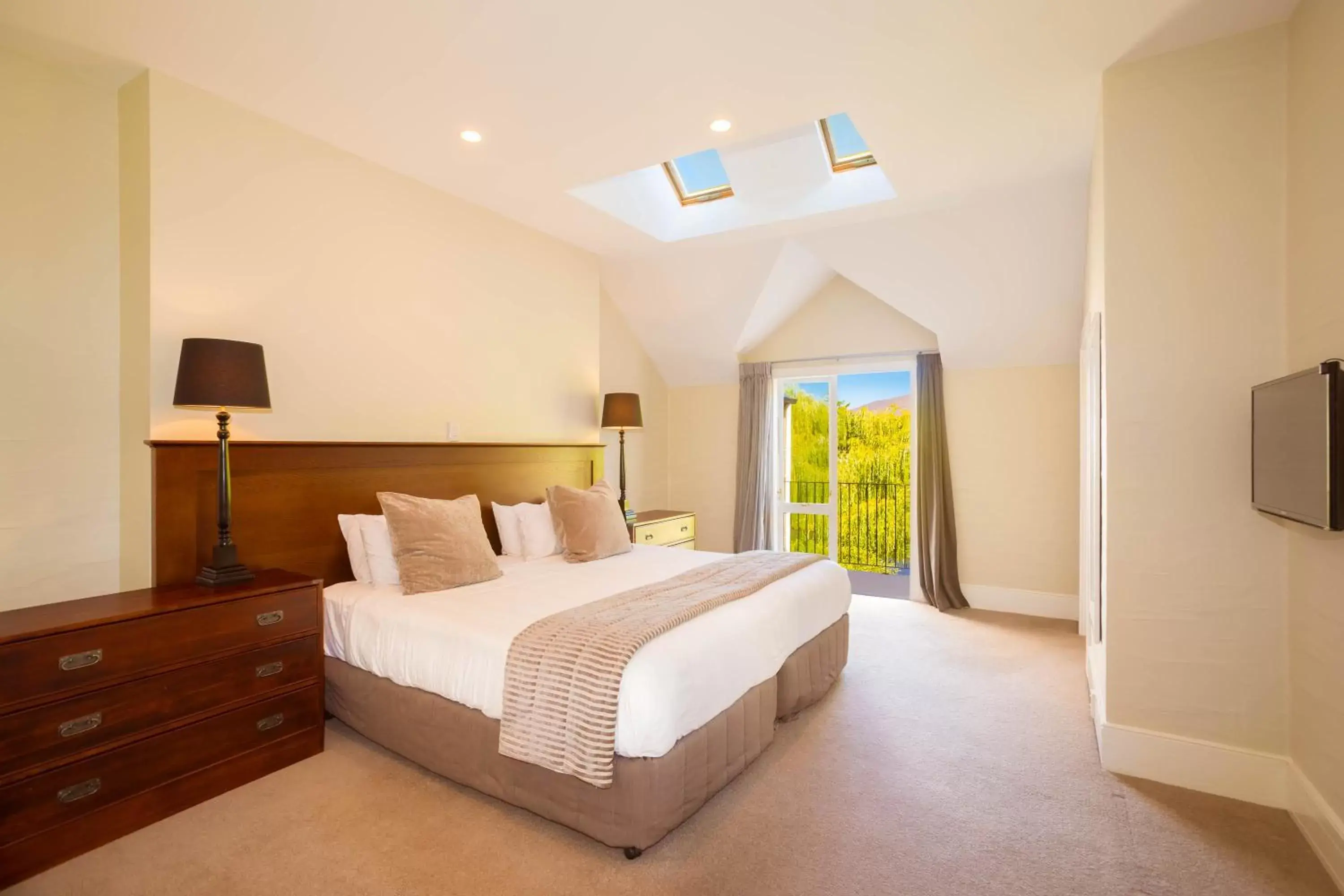 Bed in Millbrook Resort