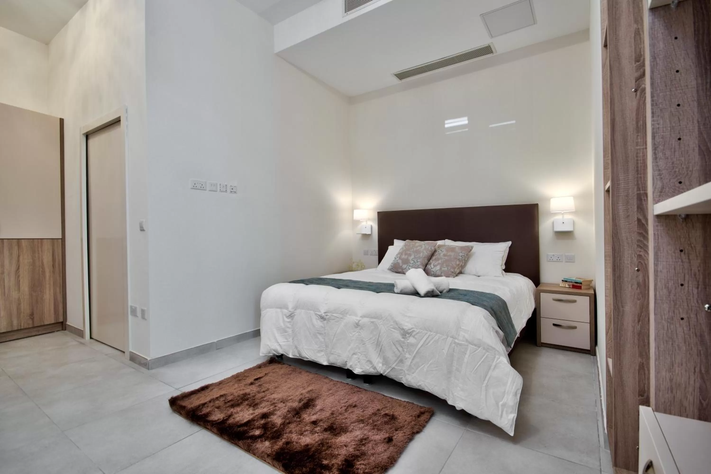 Bed in The Suites – Piazza Kirkop