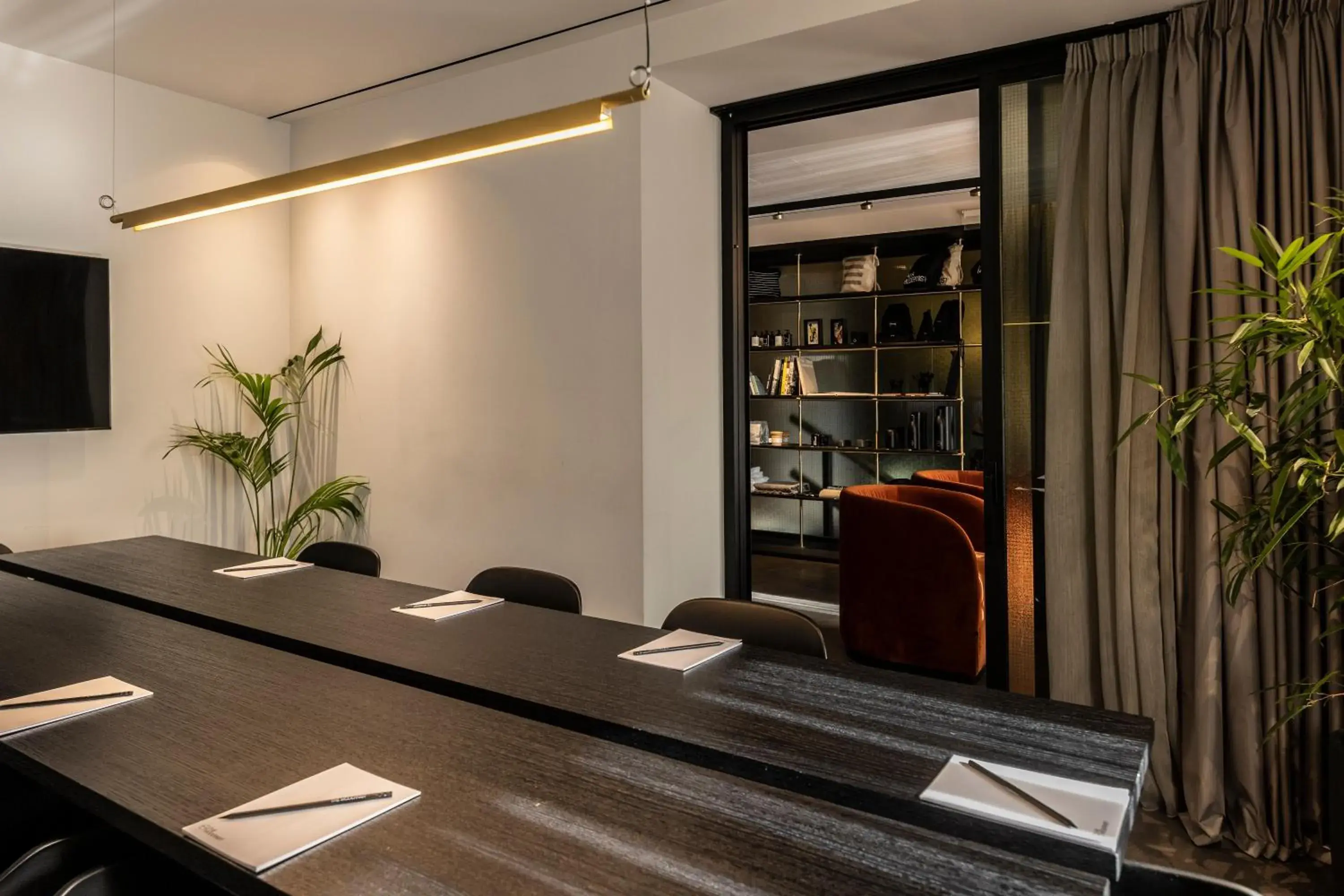 Business facilities in The Modernist Athens