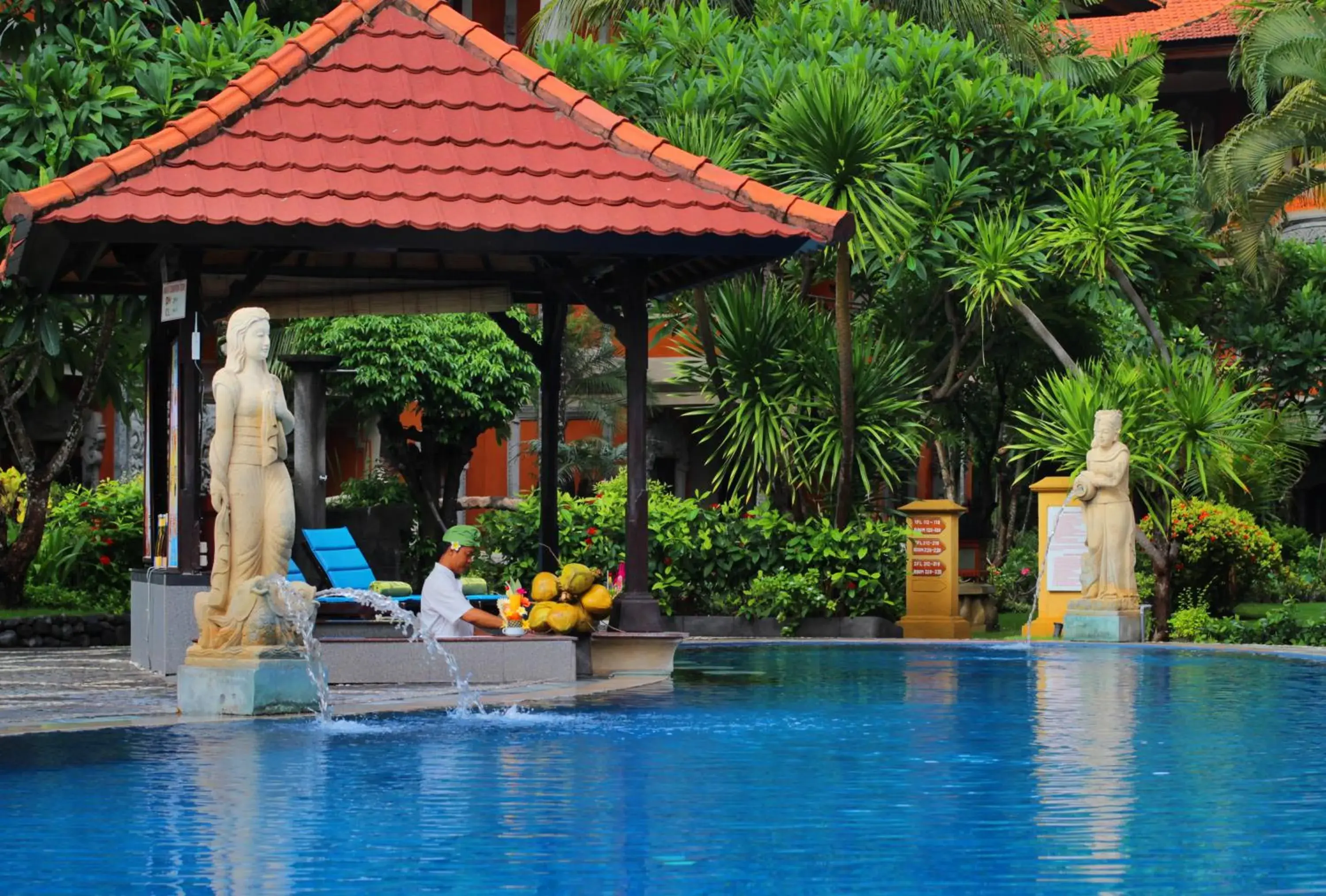 Lounge or bar, Swimming Pool in Adi Dharma Hotel Kuta