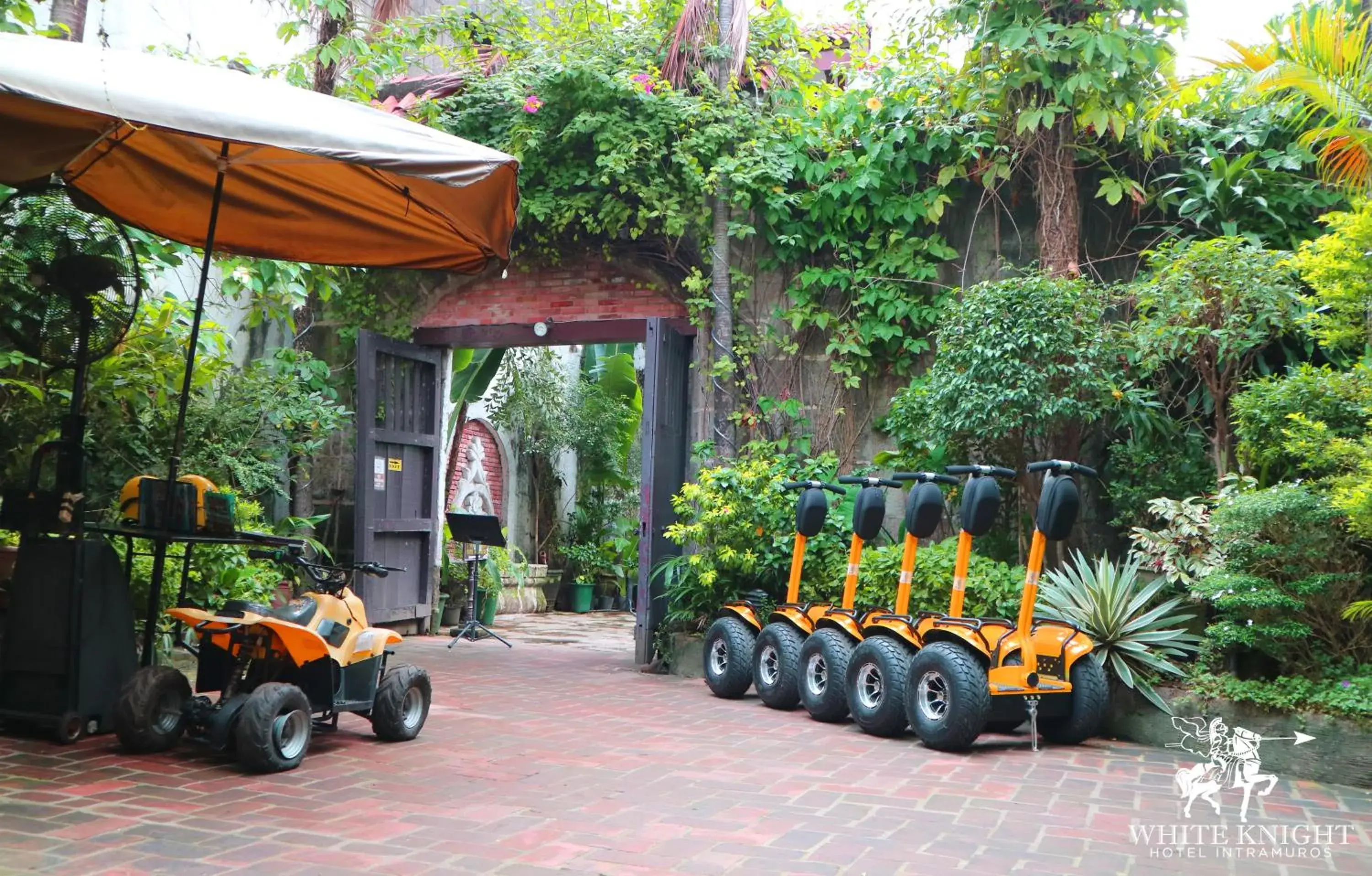 Garden in White Knight Hotel Intramuros