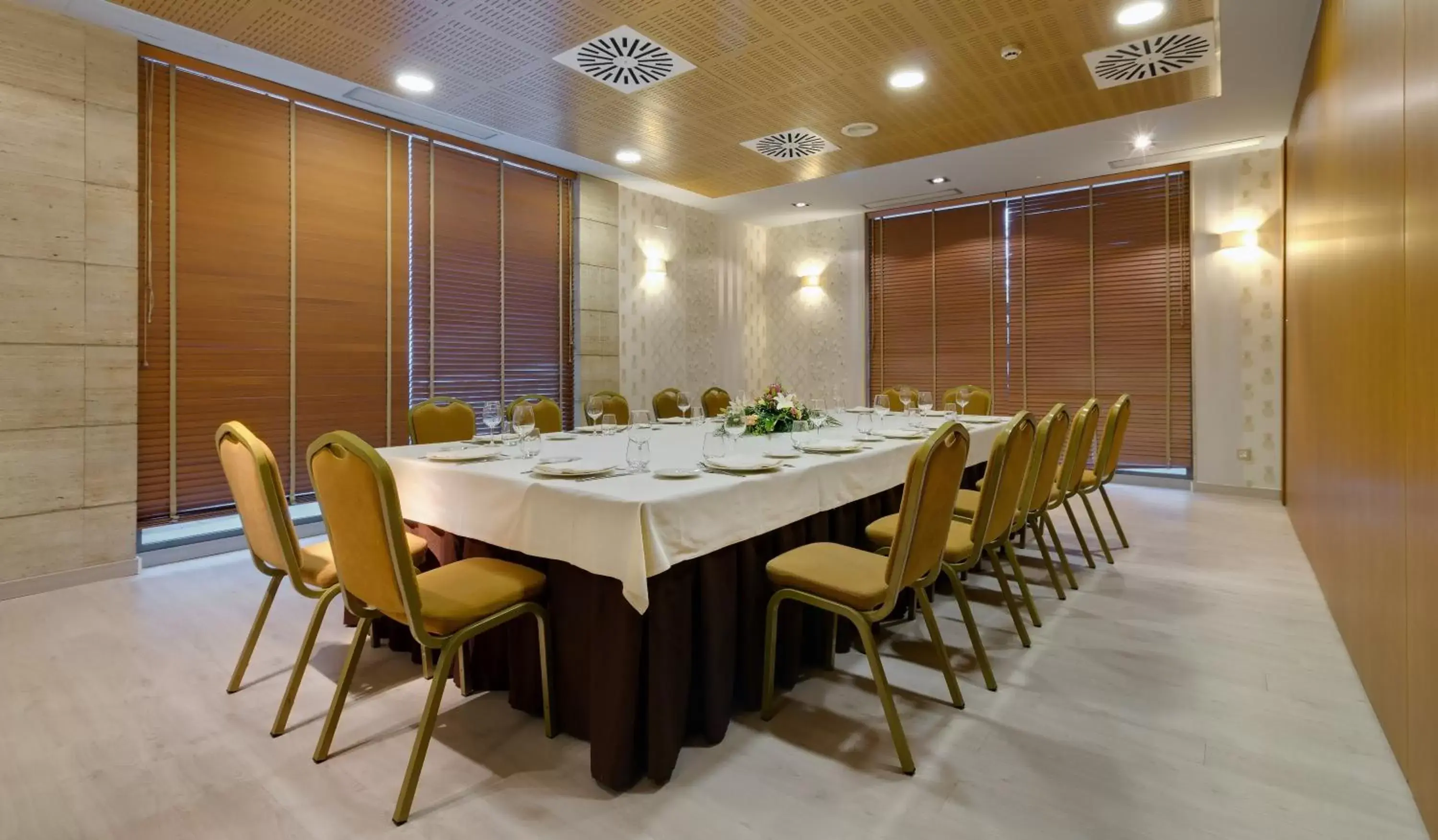 Restaurant/places to eat in Oca Villa de Avilés Hotel Restaurant/places to eat in Oca Villa de Avilés Hotel