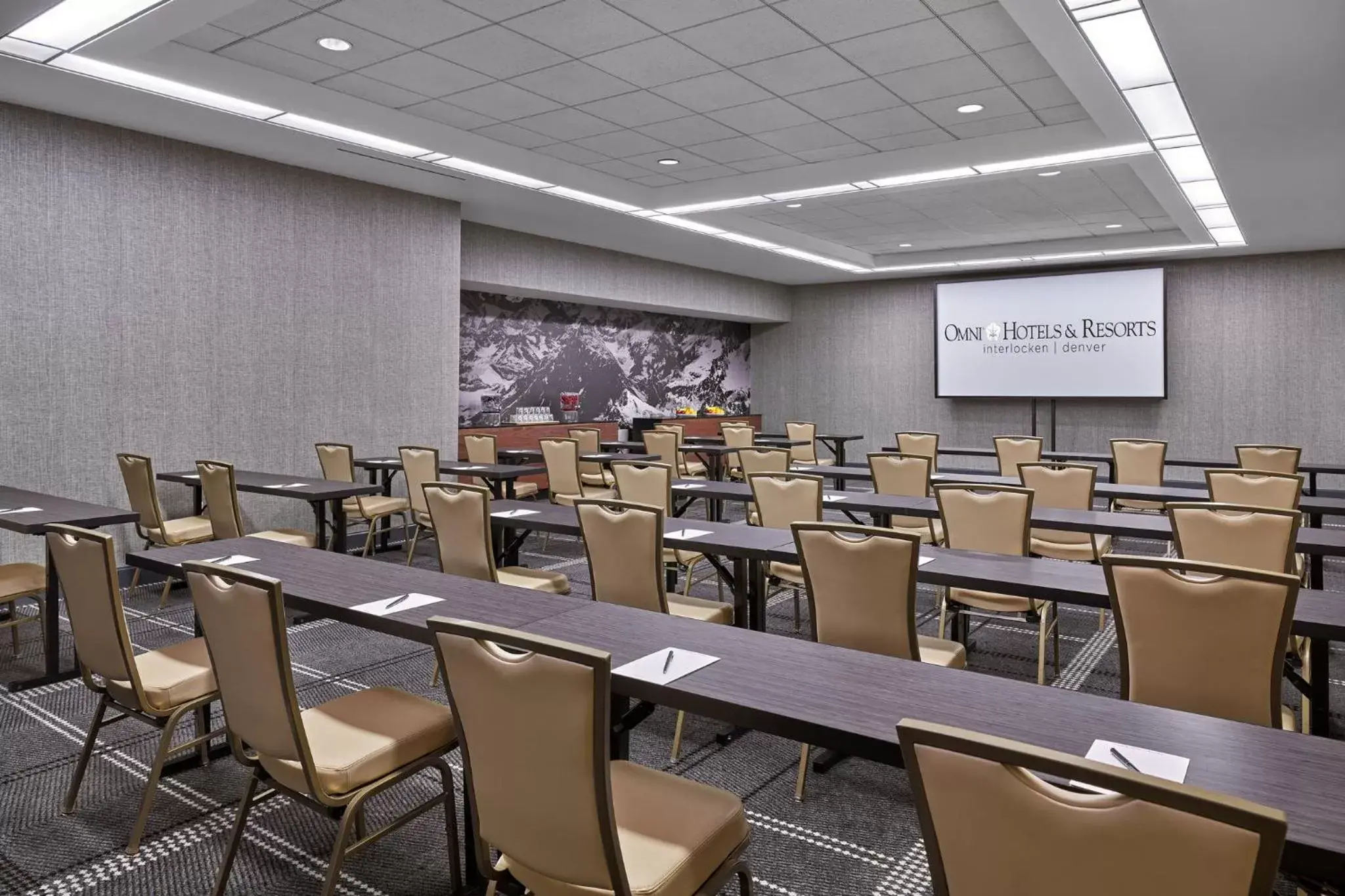 Meeting/conference room in Omni Interlocken Hotel