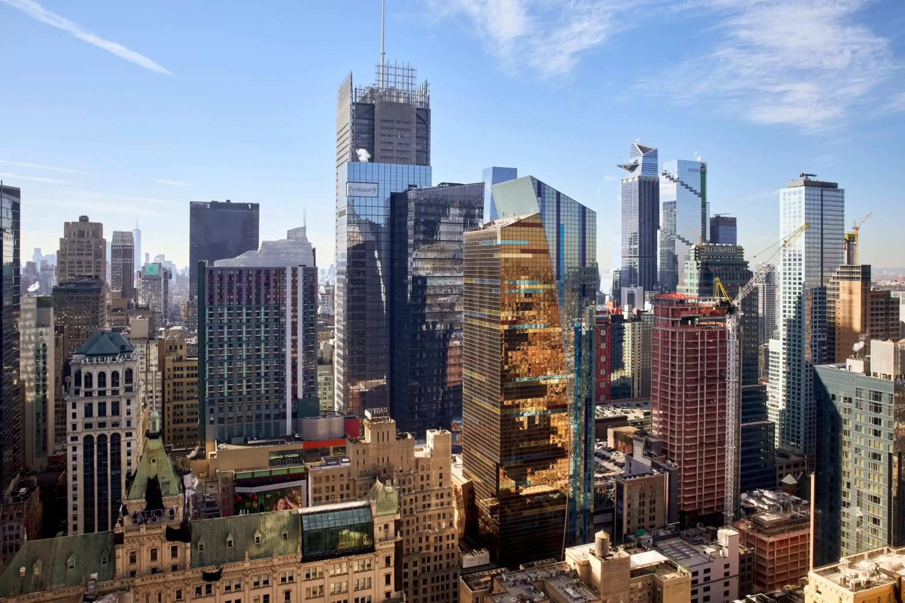 Executive King Suite with Sofa Bed - Club Lounge Access in New York Marriott Marquis Executive King Suite with Sofa Bed - Club Lounge Access in New York Marriott Marquis
