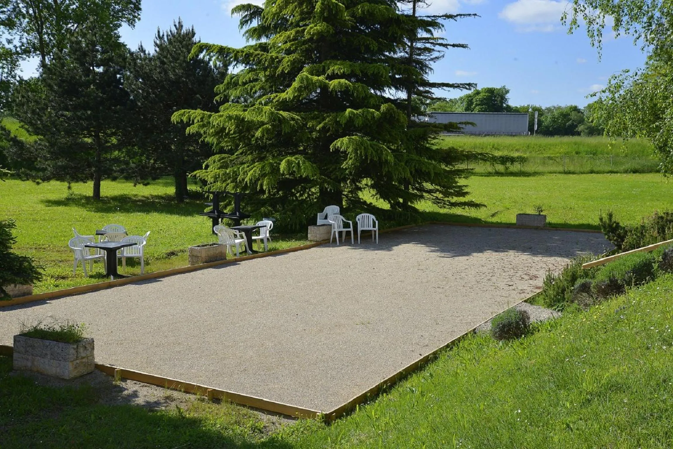 Day in Logis Lyon Est Porte de l'Ain