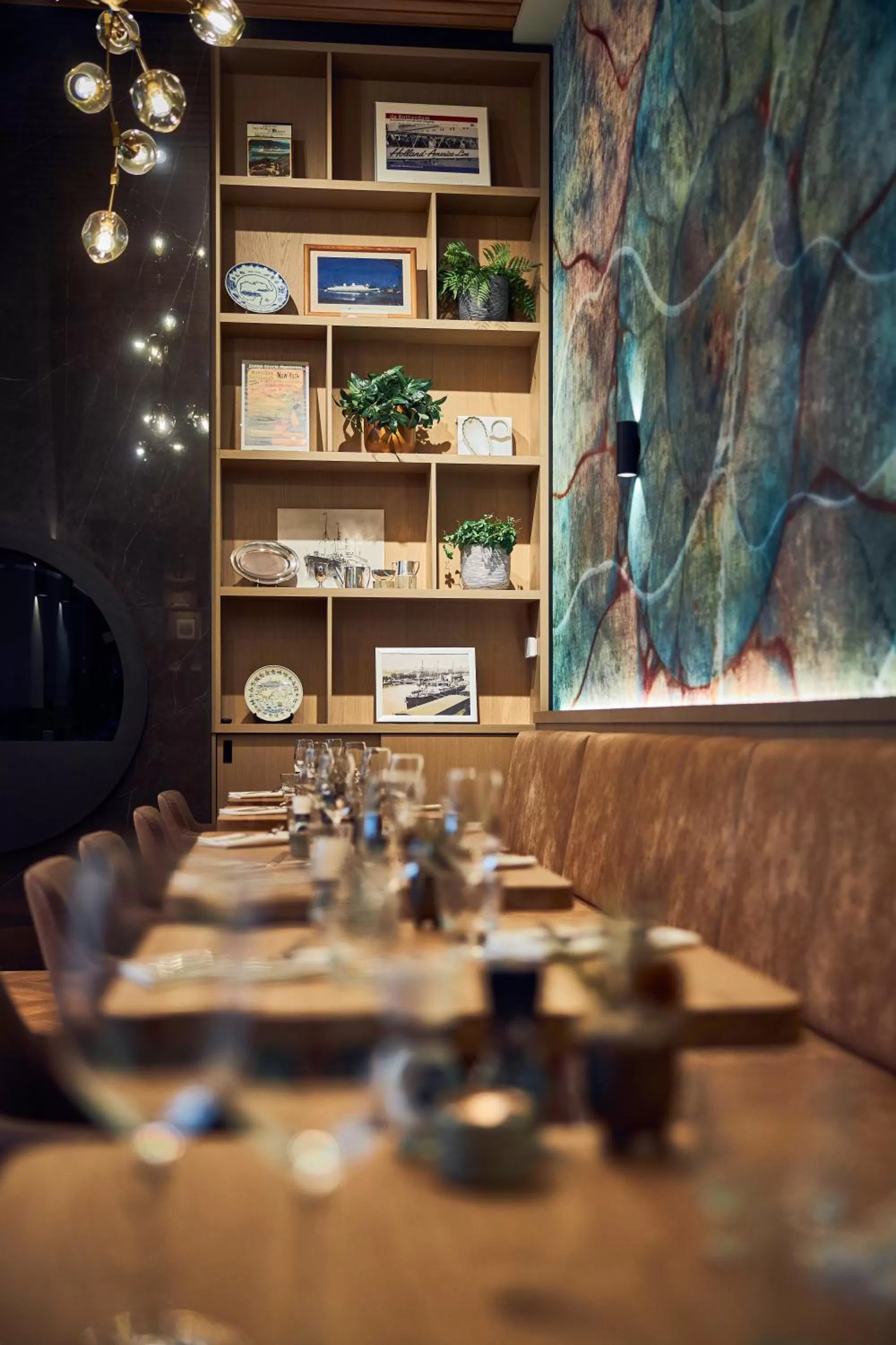 Restaurant/places to eat in The Market Hotel