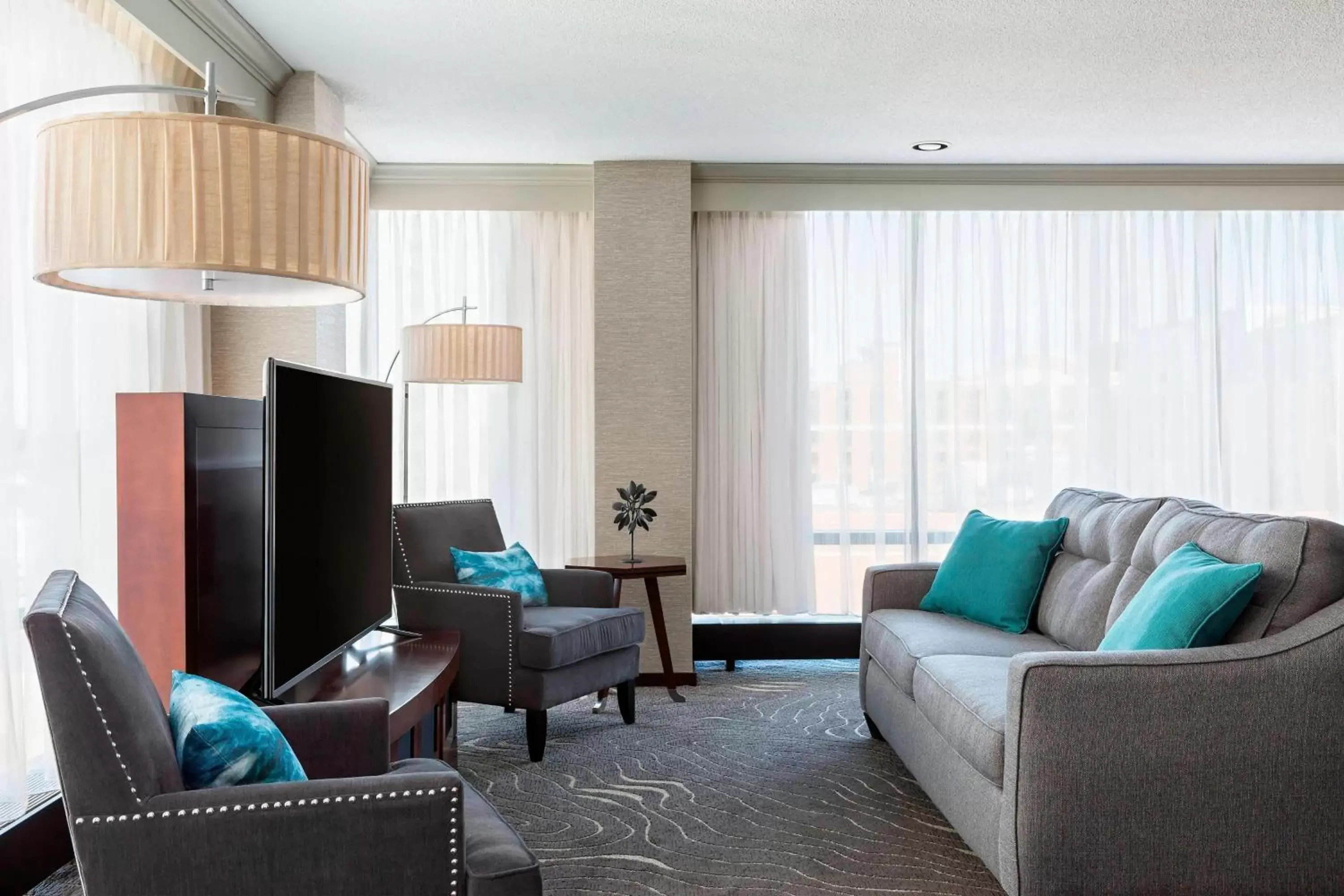 Living room, Seating Area in Rochester Marriott Mayo Clinic Area