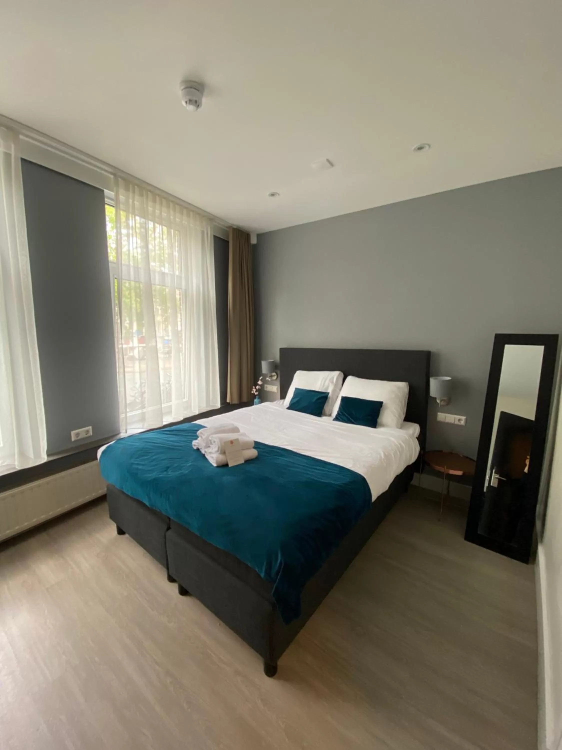 Bed in NL Hotel District Leidseplein