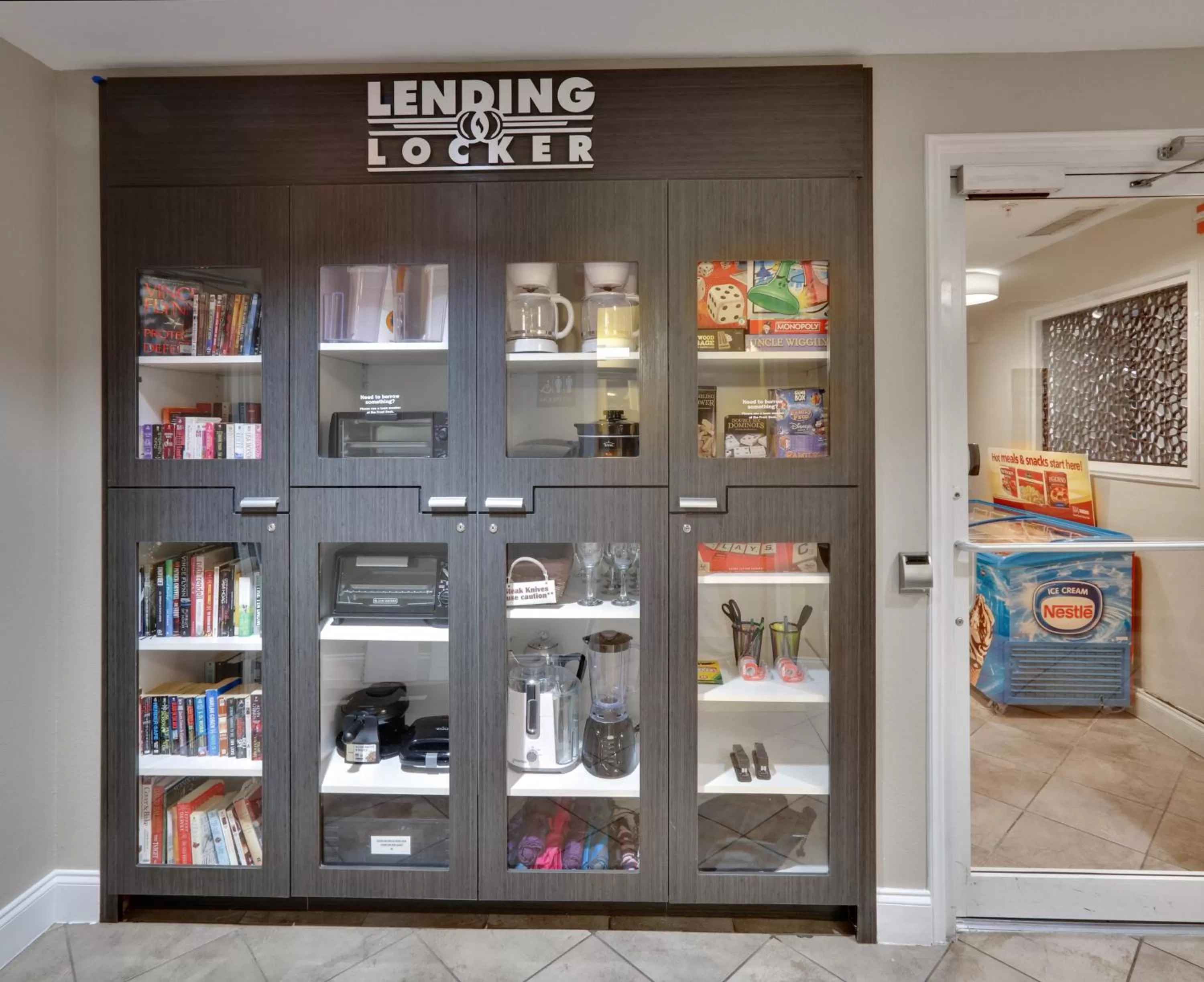 Lobby or reception in Candlewood Suites Dallas Market Center-Love Field by IHG
