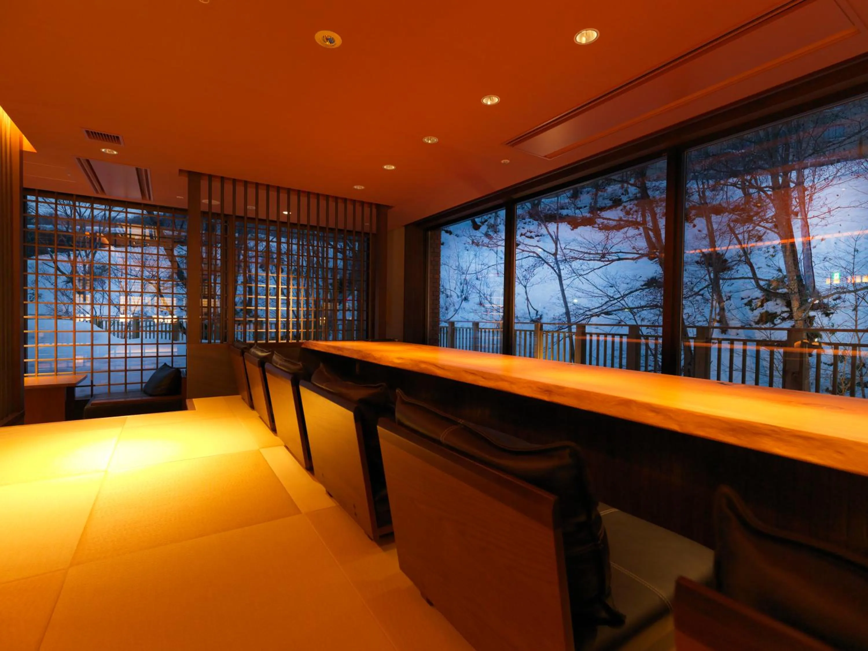 Lounge or bar in Niseko Konbu Onsen Tsuruga Moku-no-sho