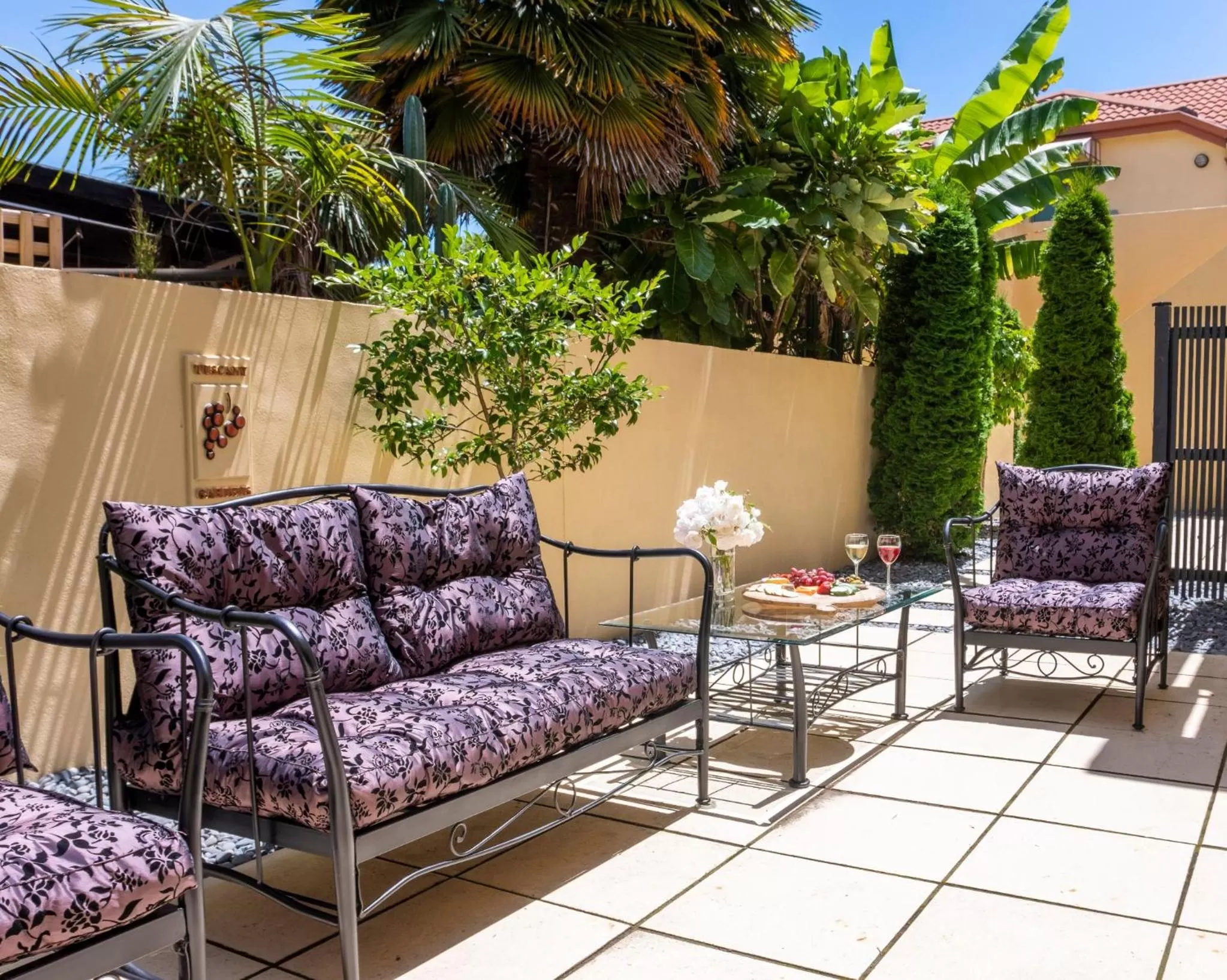 Patio in Tuscany Gardens Motor Lodge
