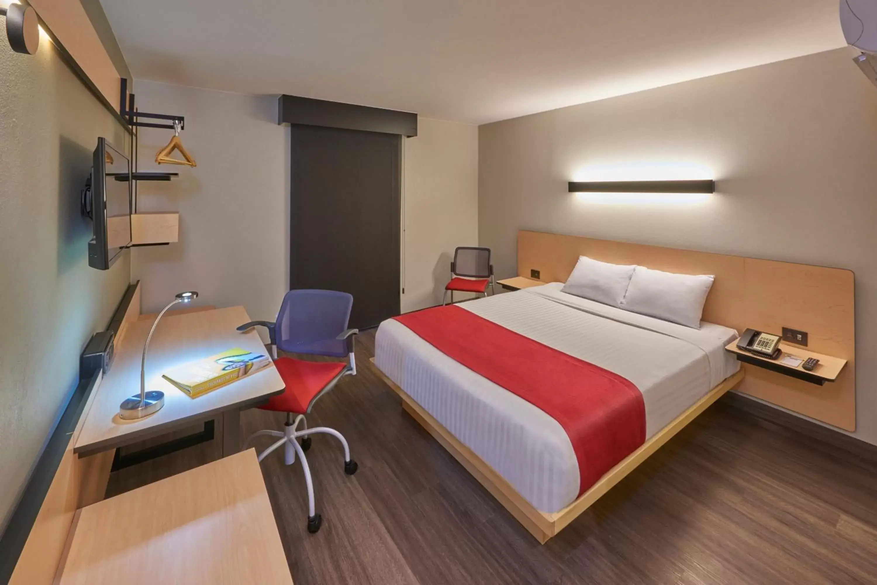 Photo of the whole room, Bed in City Express by Marriott Mérida