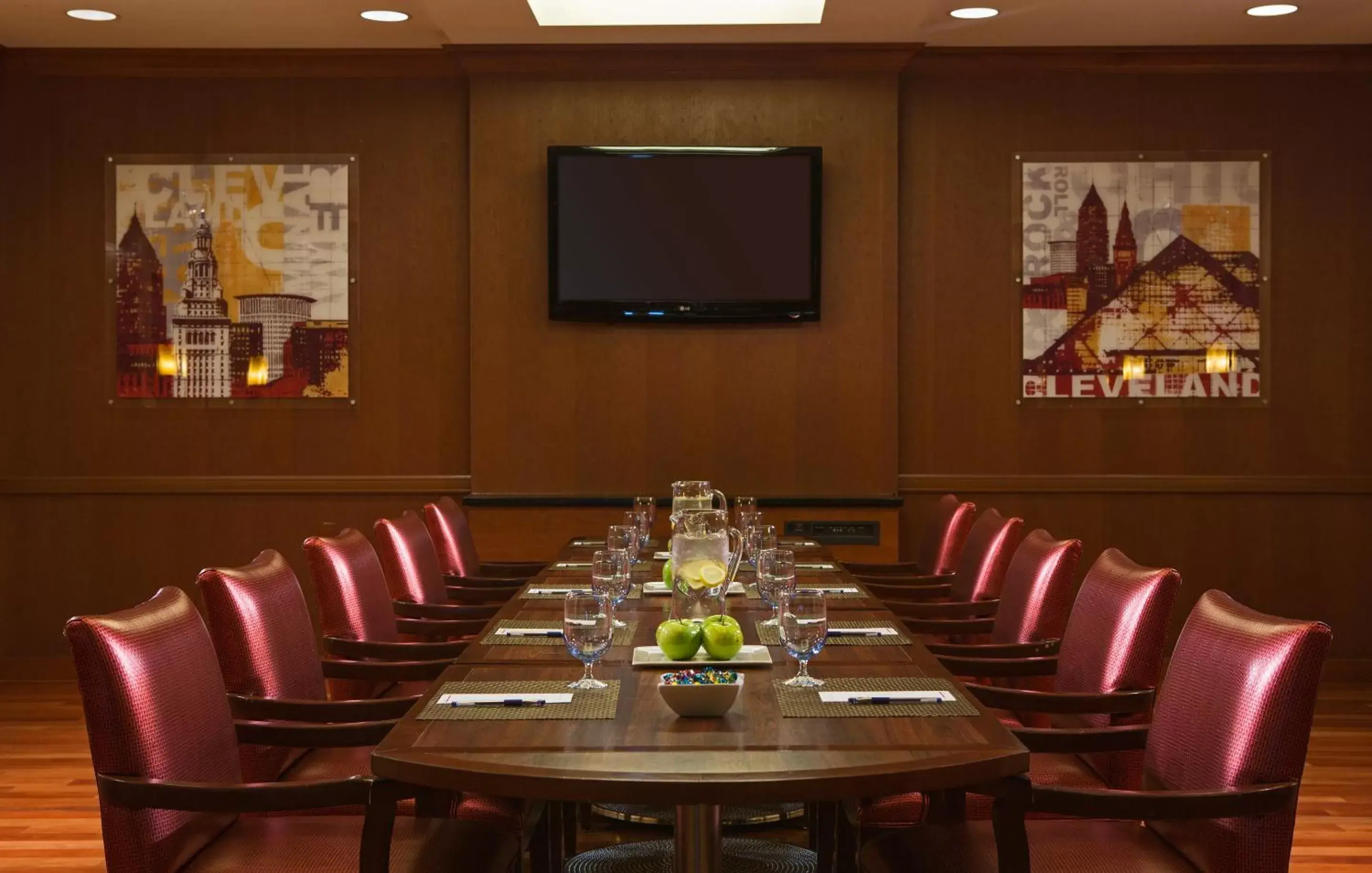 Restaurant/places to eat in Wyndham Cleveland Airport Restaurant/places to eat in Wyndham Cleveland Airport