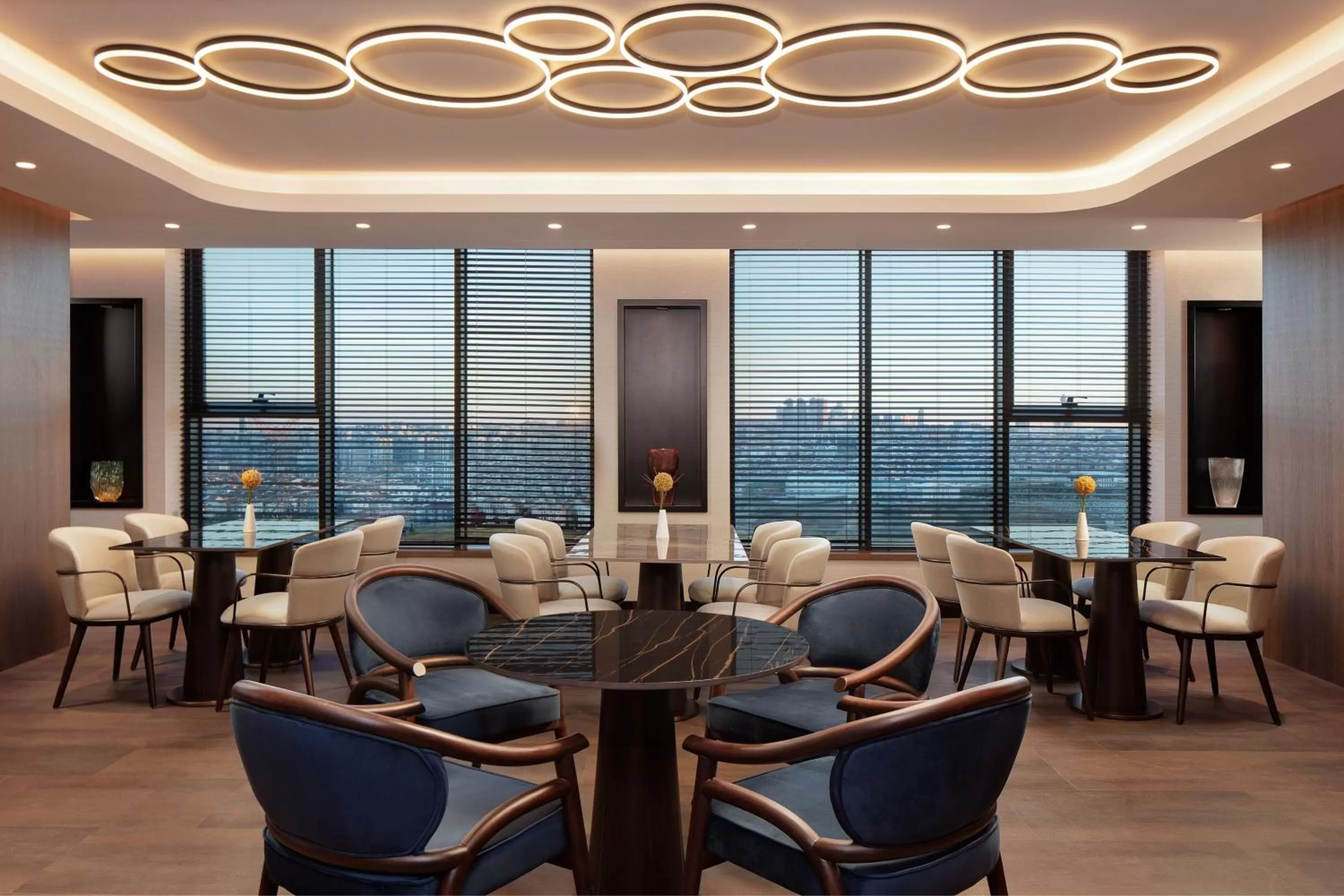 Lounge or bar in Sheraton Istanbul Esenyurt