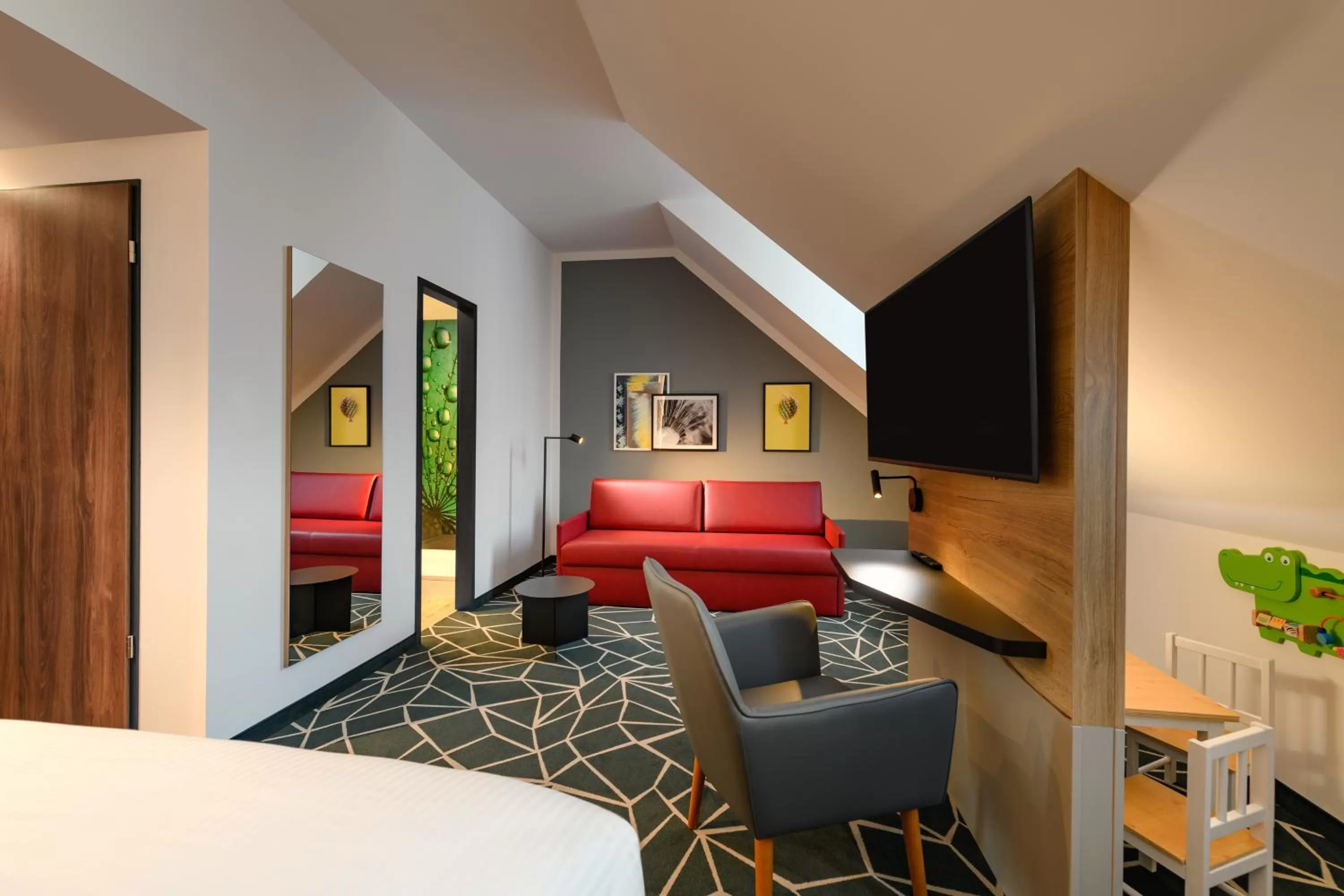 Living room, Bed in Ibis Styles Aschaffenburg