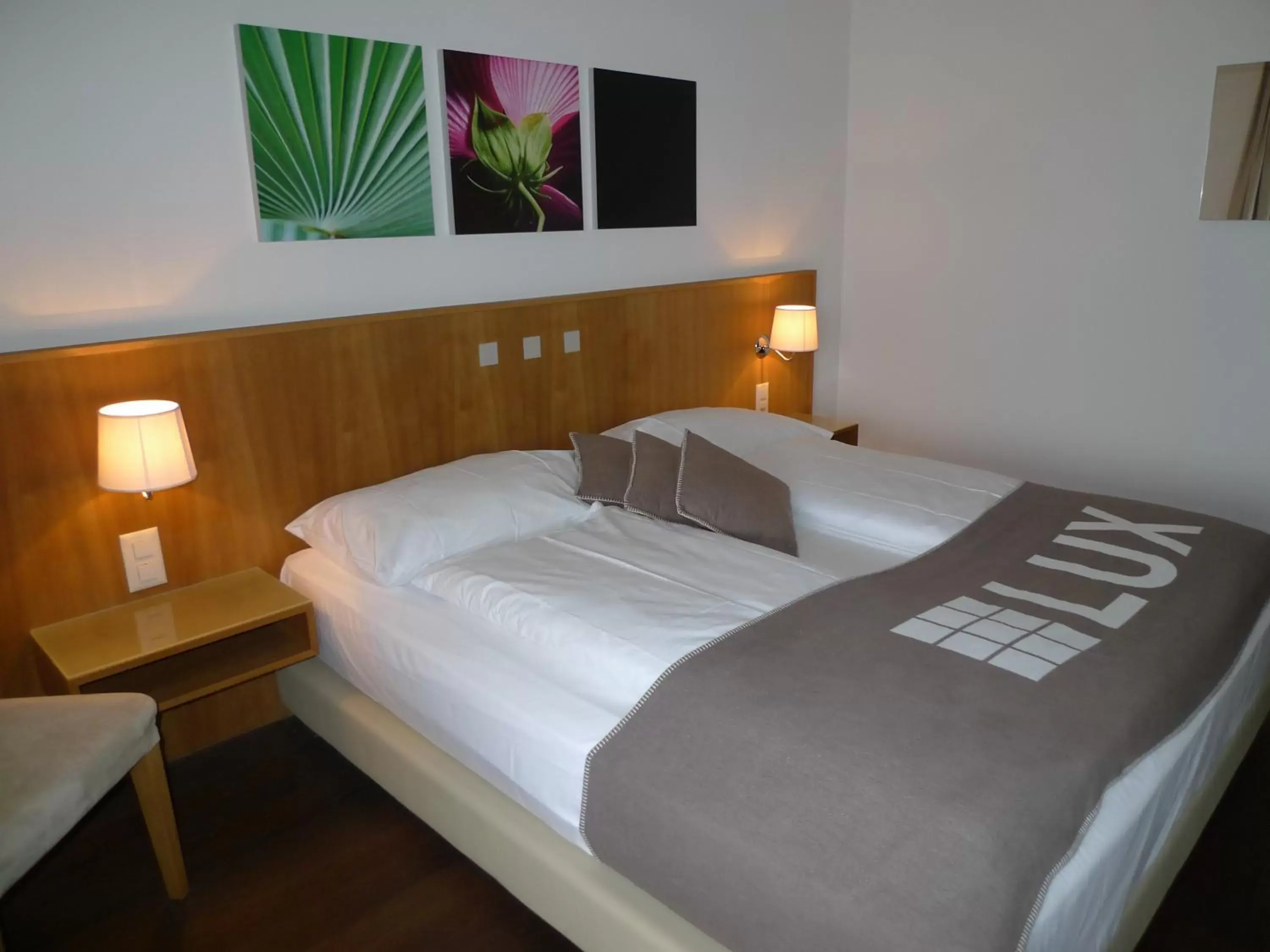 Bed in Businesshotel Lux