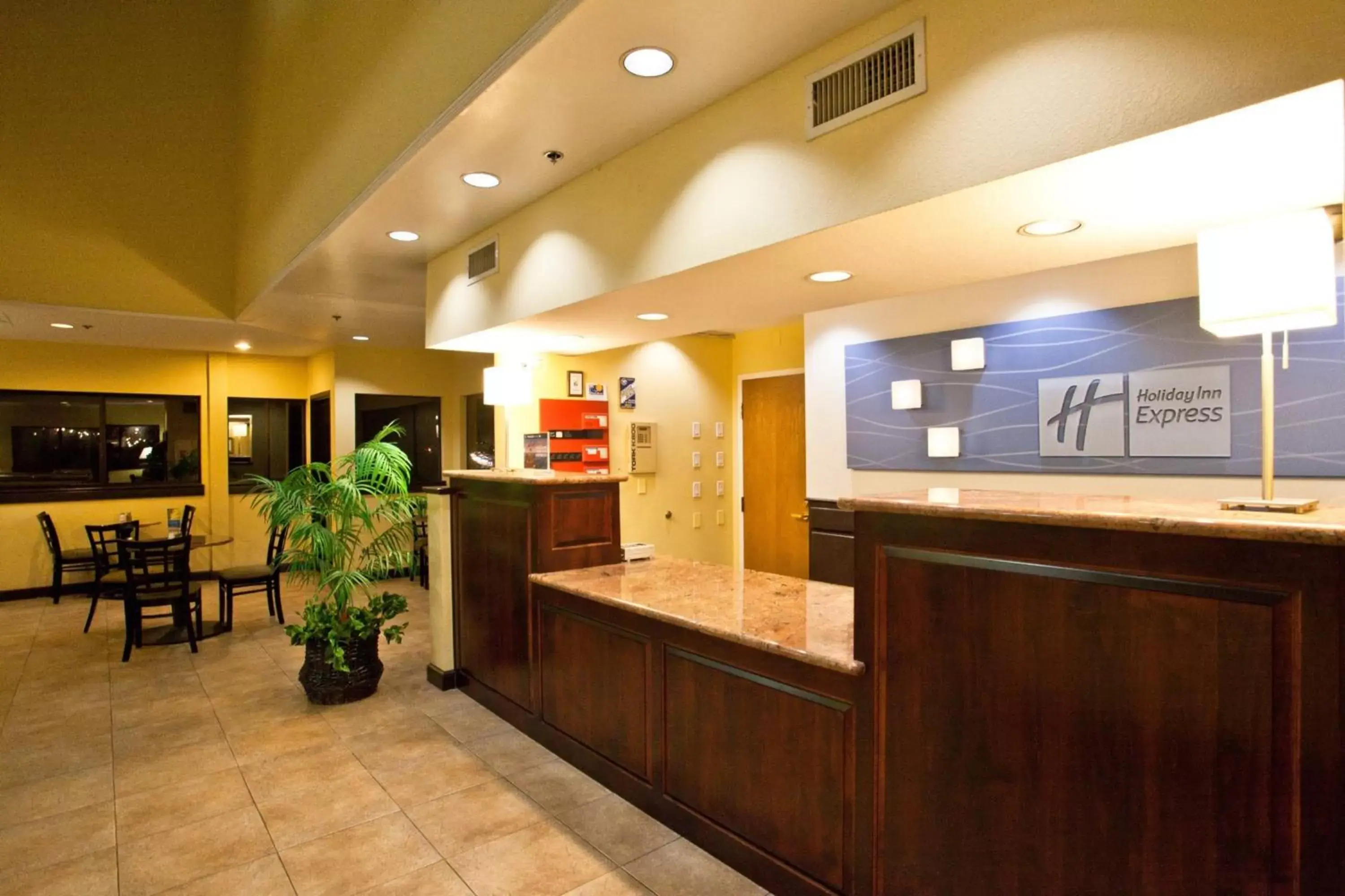 Lobby or reception, Lobby/Reception in Holiday Inn Express Grover Beach-Pismo Beach Area, an IHG Hotel