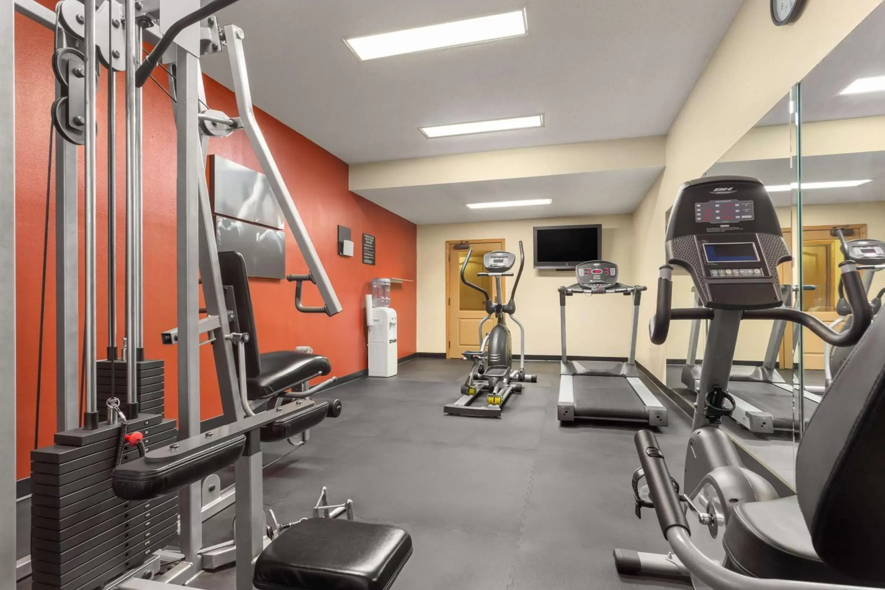 Activities, Fitness Center/Facilities in Country Inn & Suites by Radisson, Tuscaloosa, AL