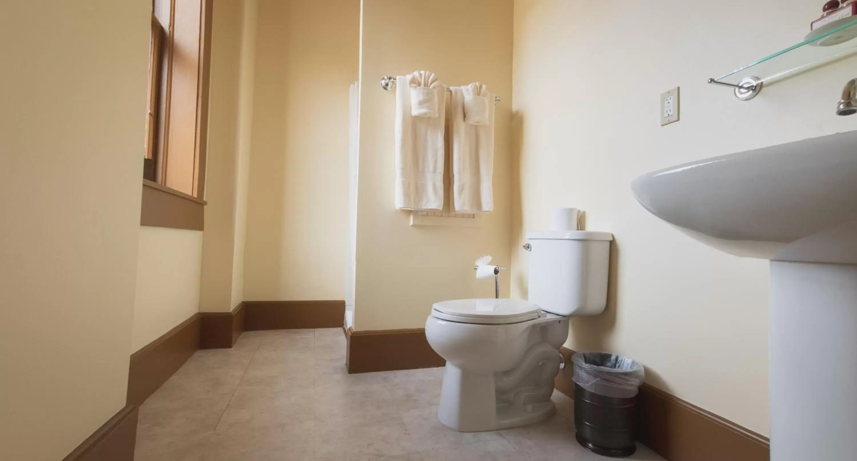 Bathroom in Teller House