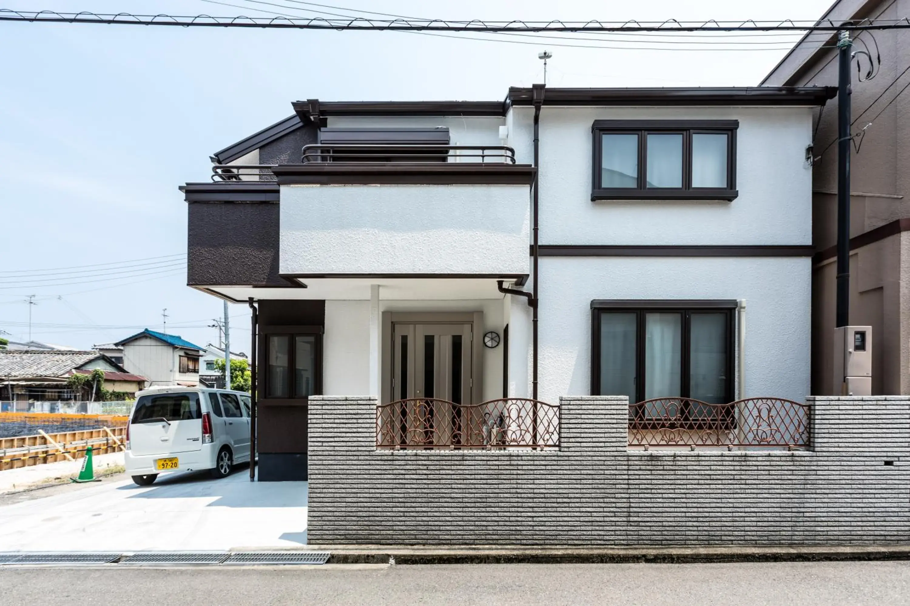 Facade/entrance, Property Building in PLUS 9 Station INN