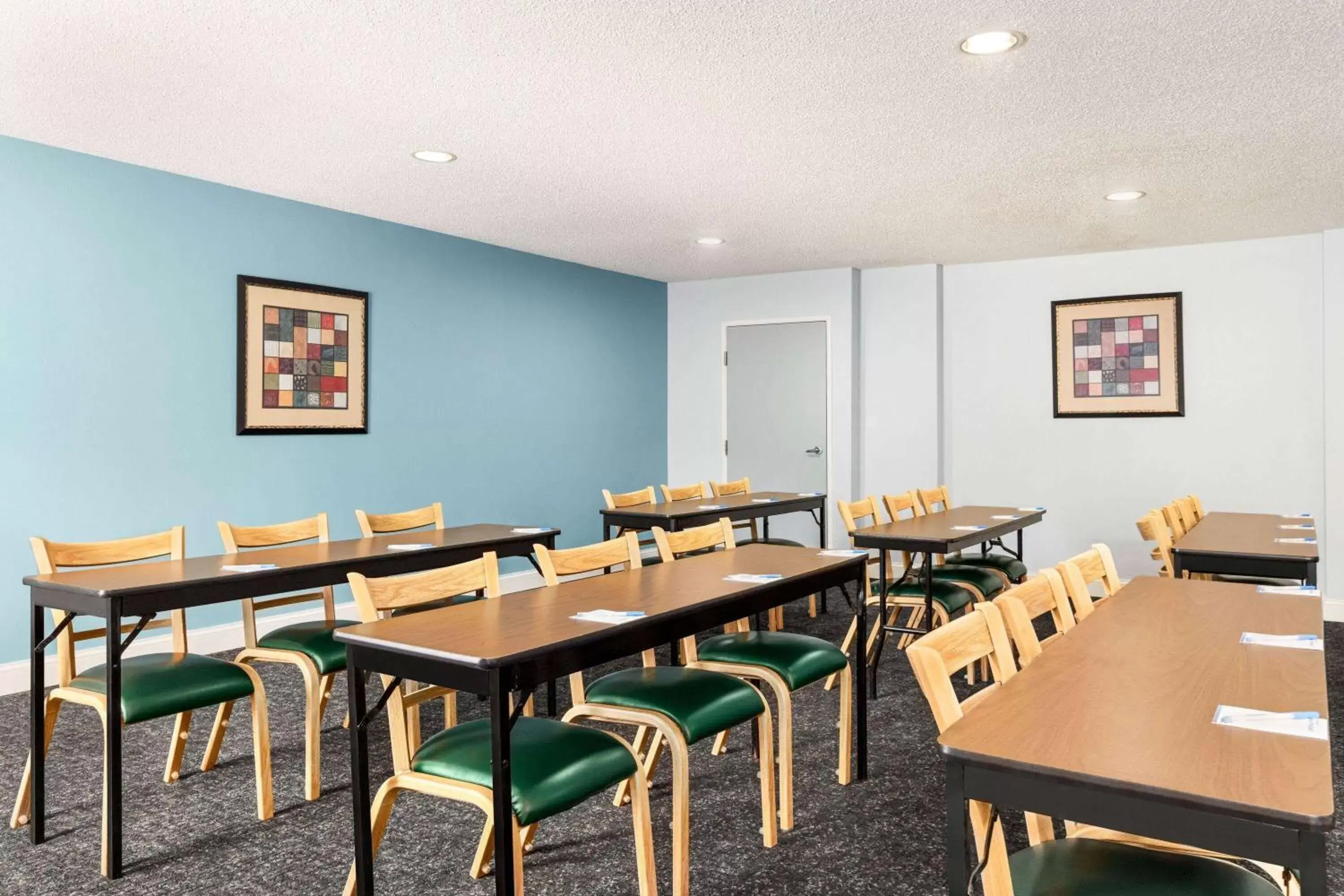 Meeting/conference room in Days Inn by Wyndham Shallotte