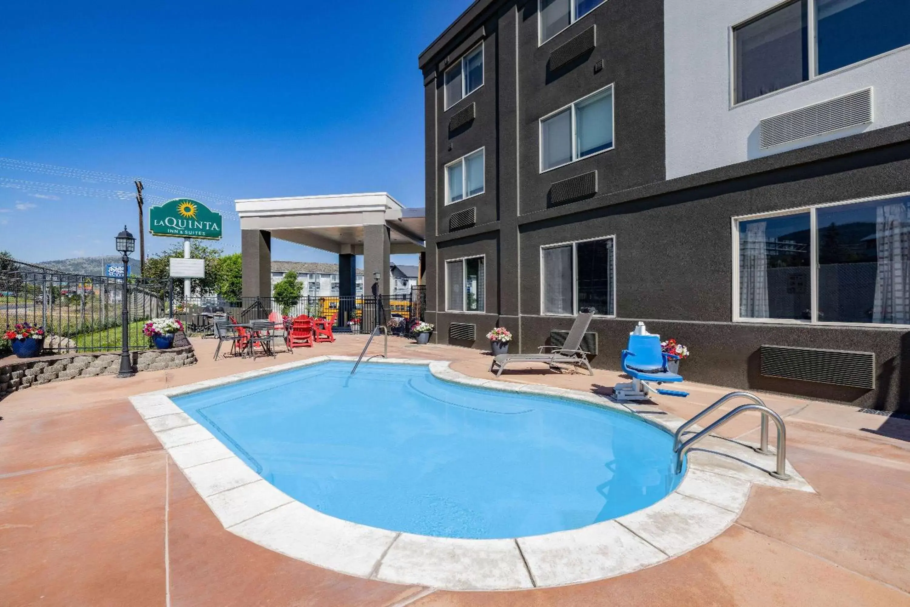 Pool view, Swimming Pool in La Quinta by Wyndham Helena