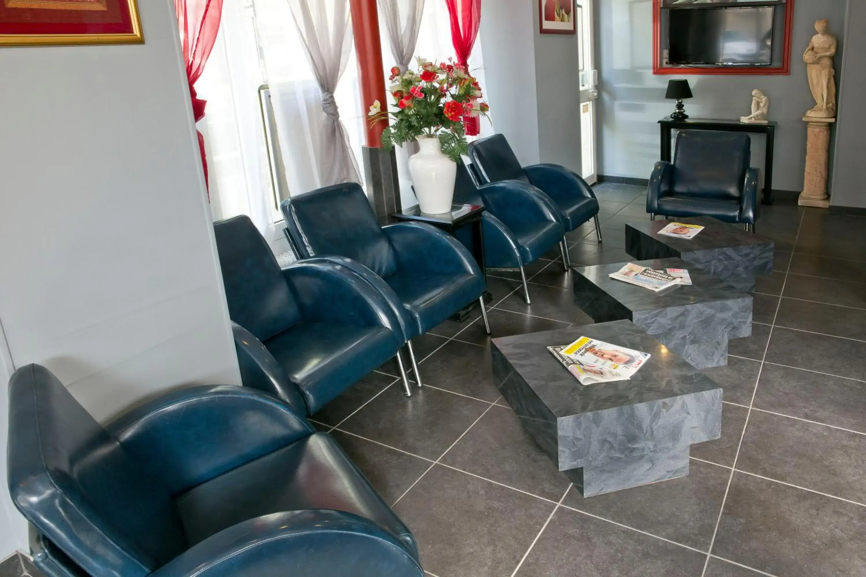 Lobby or reception, Seating Area in Hipotel Paris Belgrand Mairie Du 20eme
