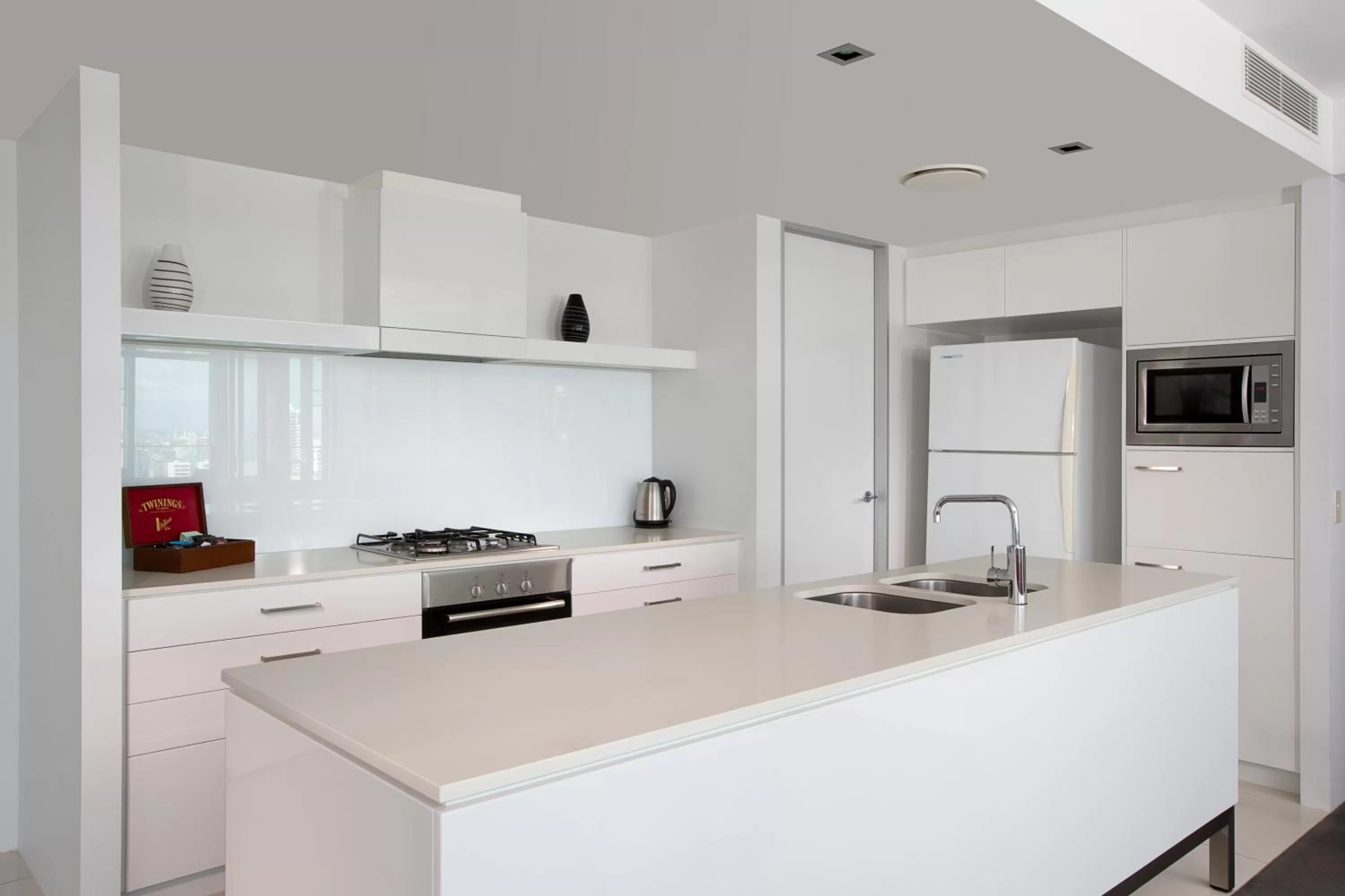 Kitchen or kitchenette in Q1 Resort & Spa - Official