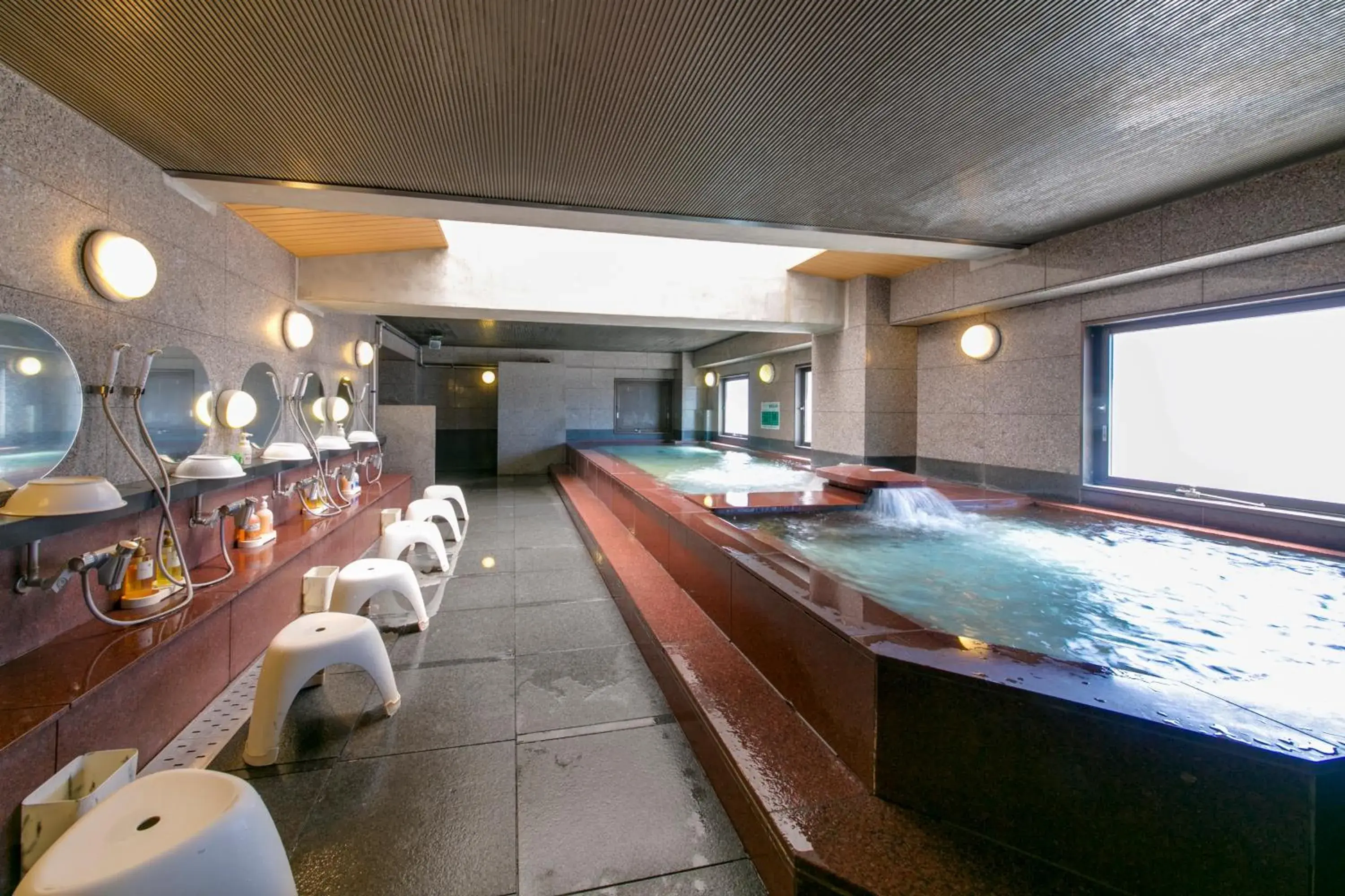 Public Bath in Plaza Hotel Toyota