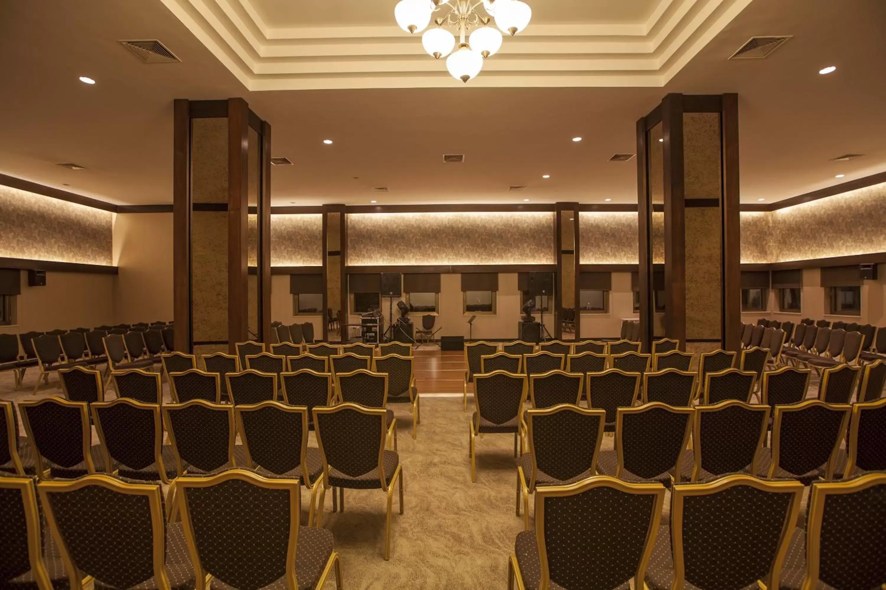 Business facilities in Grand Hotel Gaziantep