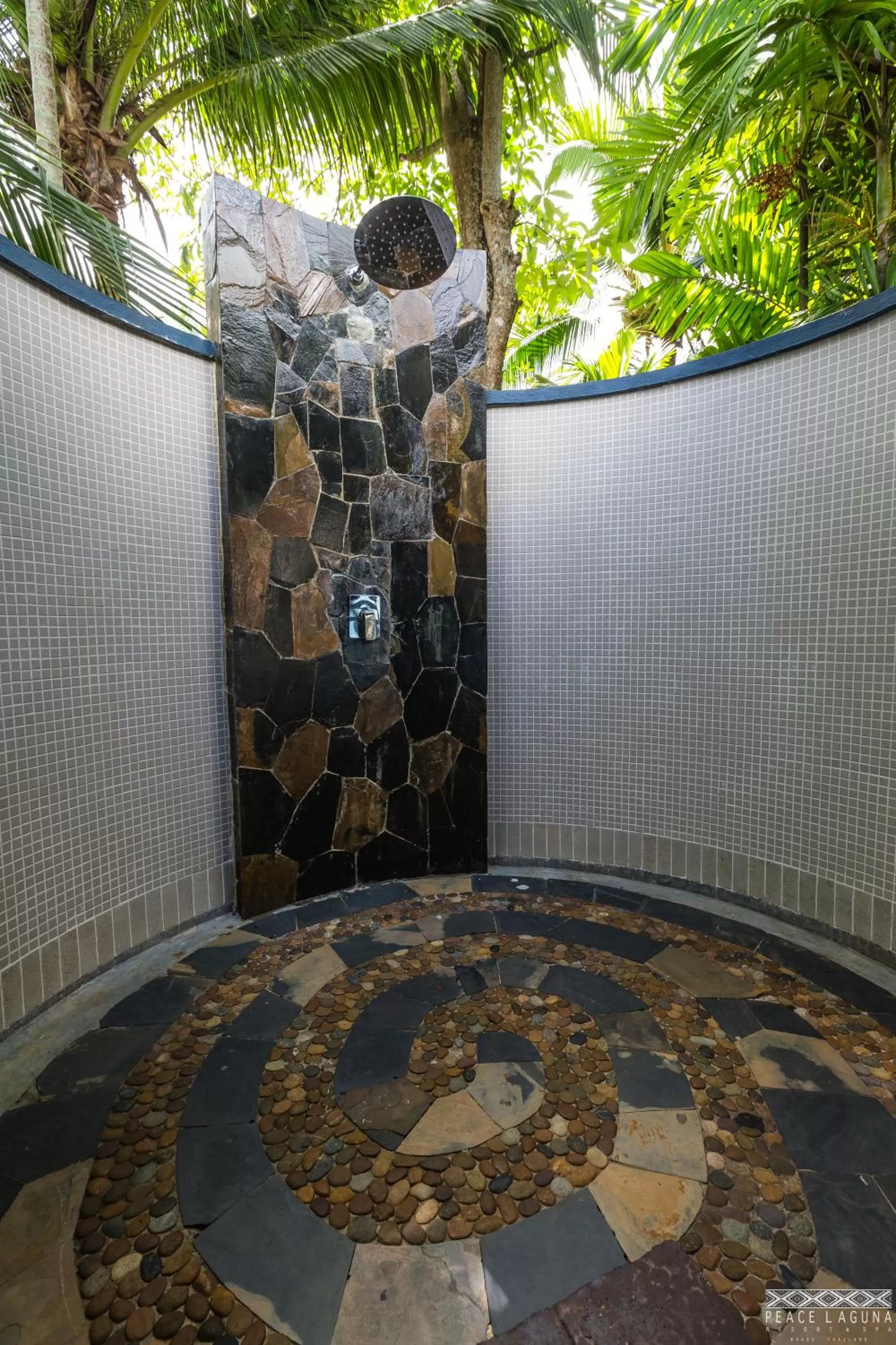 Decorative detail in Peace Laguna Resort & Spa