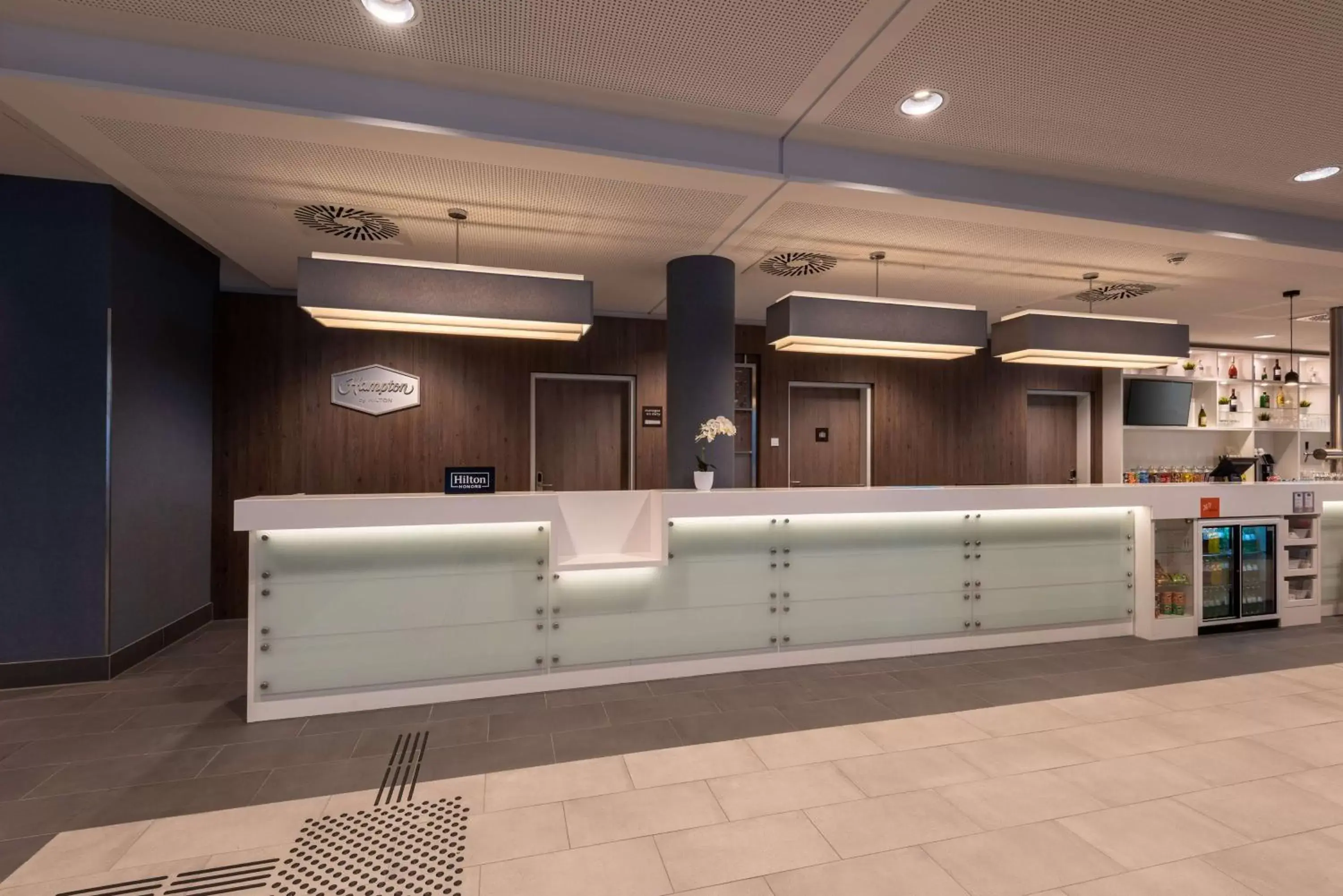 Lobby or reception, Bathroom in Hampton by Hilton Düsseldorf City Centre
